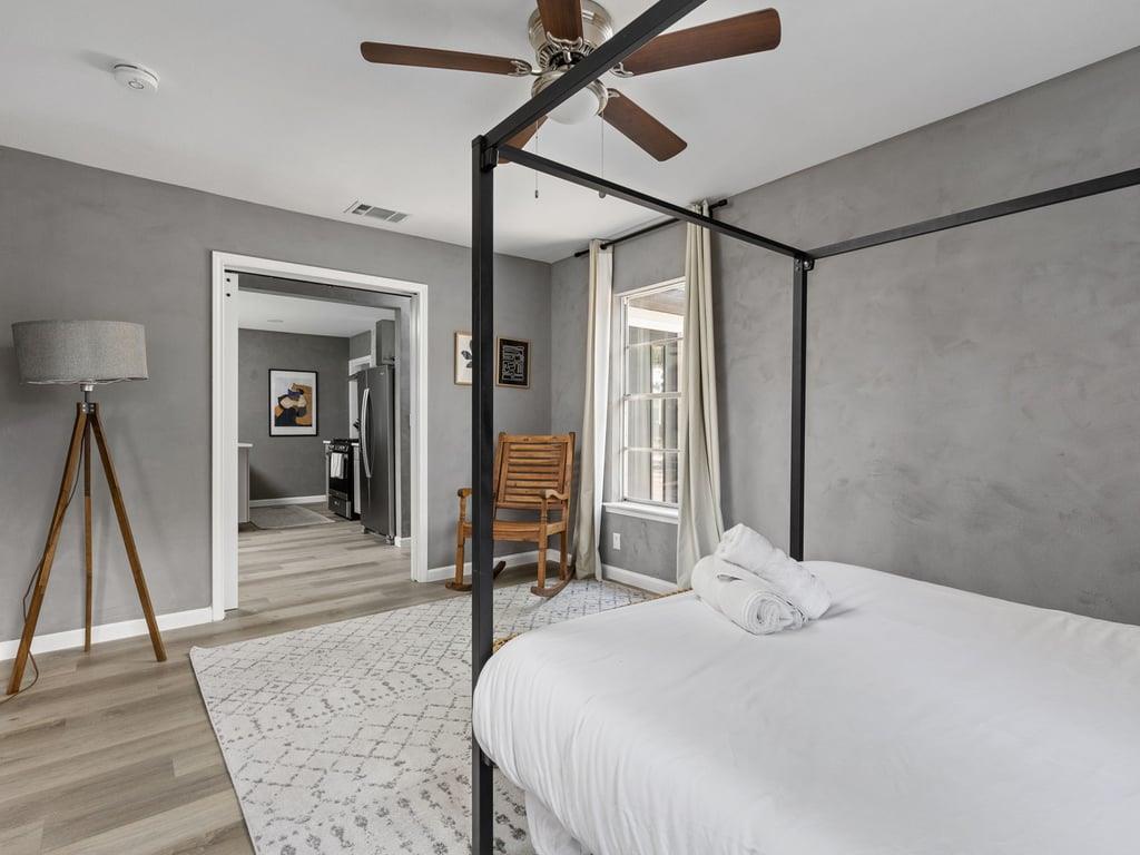 4911 Brighton Rd, Austin, TX 78745