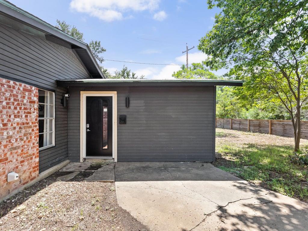 4911 Brighton Rd, Austin, TX 78745