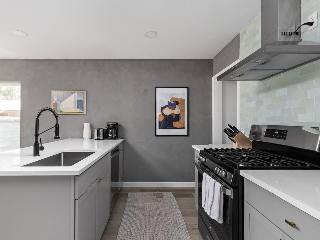 4911 Brighton Rd, Austin, TX 78745