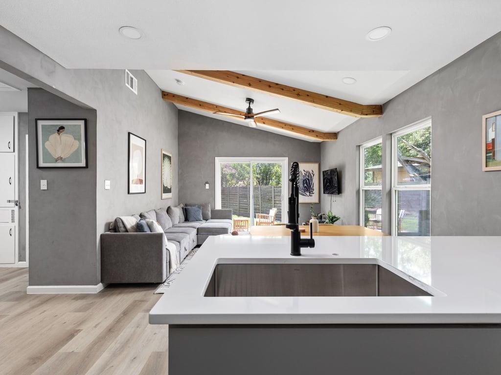 4911 Brighton Rd, Austin, TX 78745