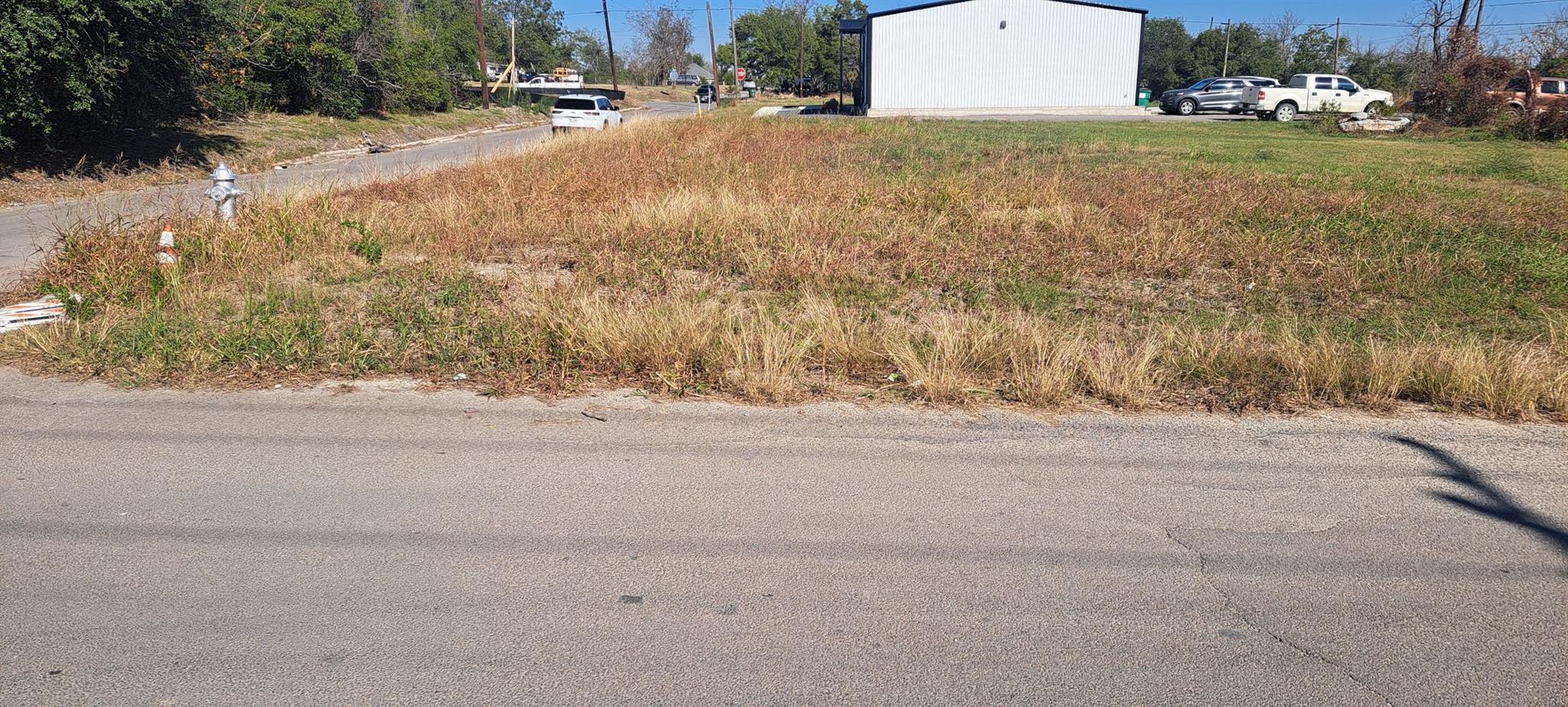 304 Burkett St, Taylor, TX 76574