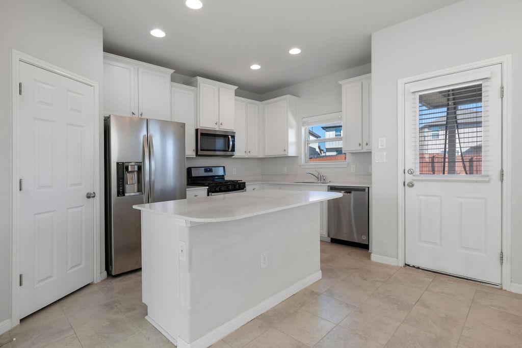 213 Mayney Ln, Leander, TX 78641