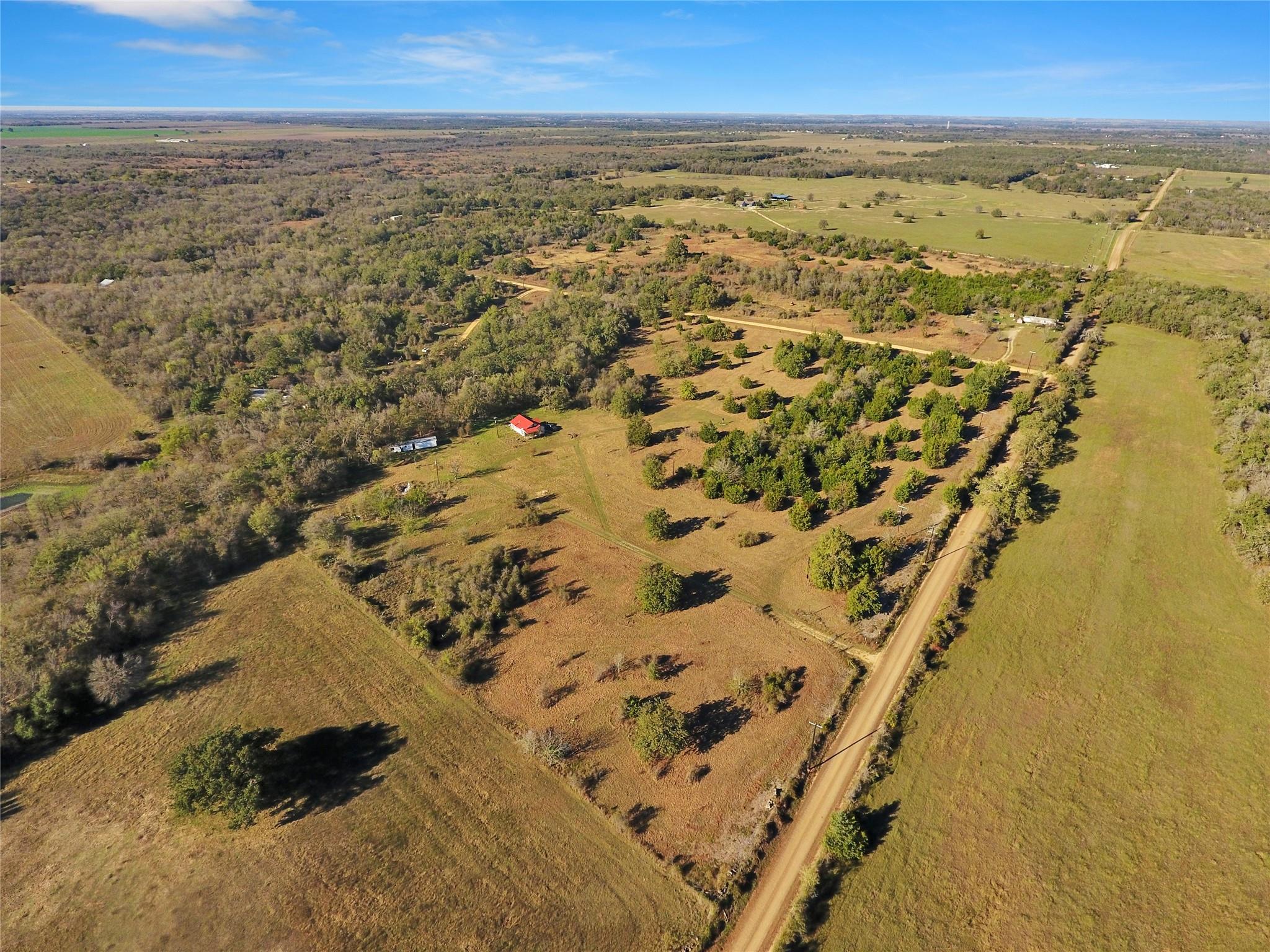 2146 County Road 418, Thorndale, TX 76577