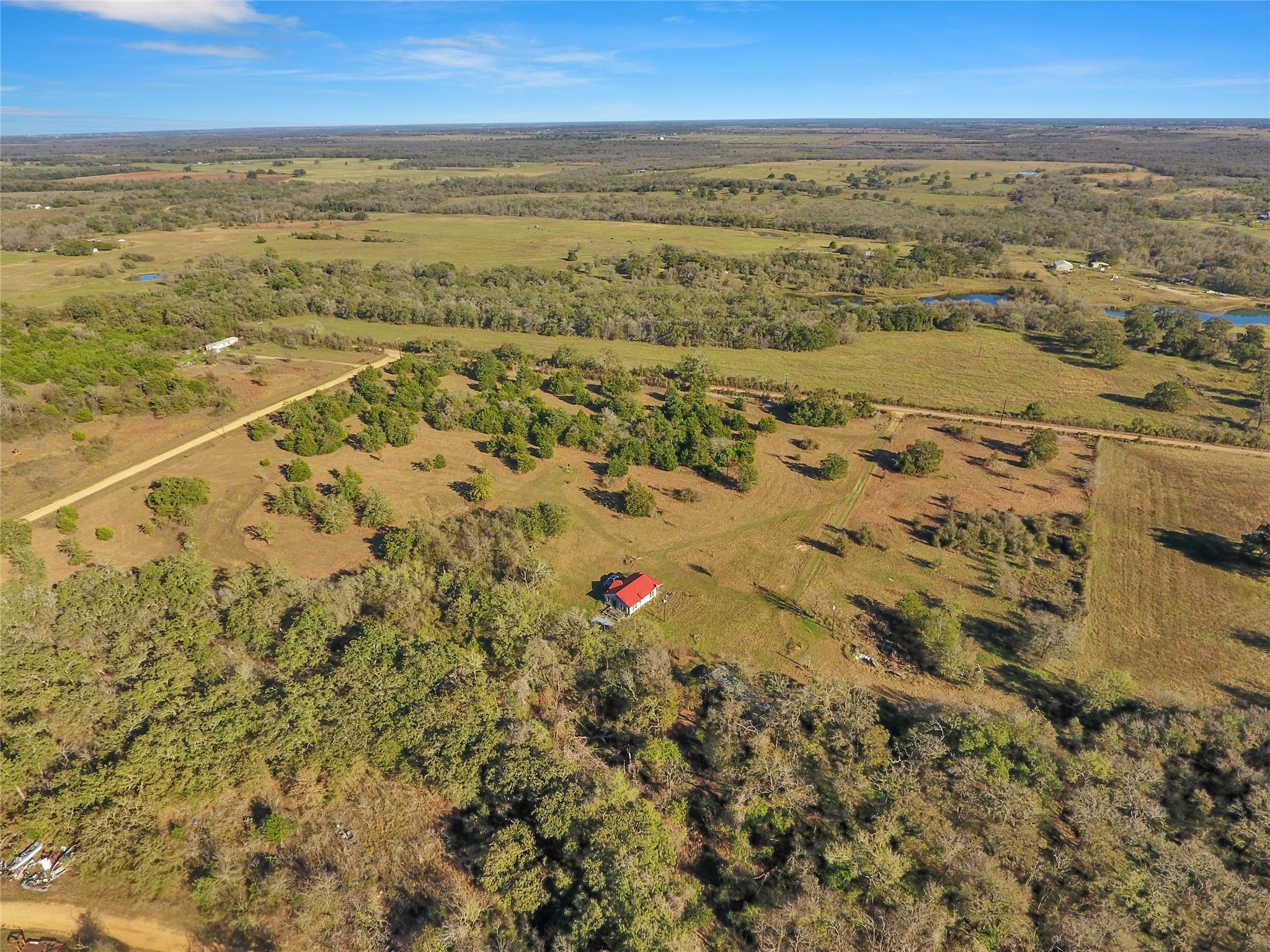 2146 County Road 418, Thorndale, TX 76577