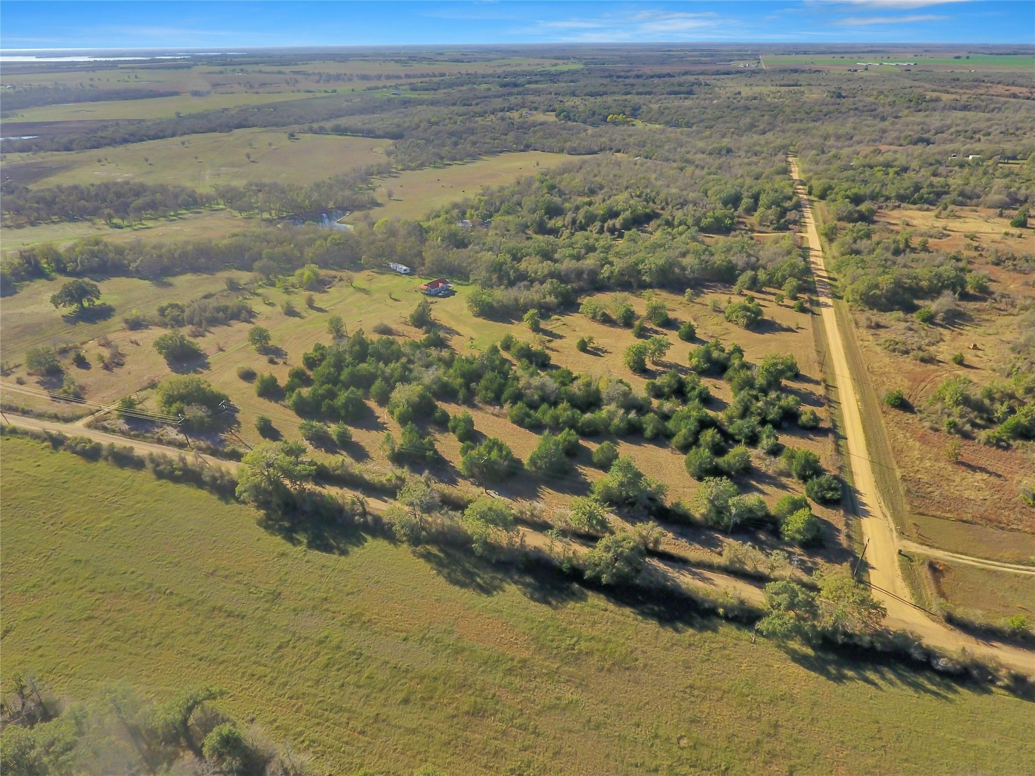 2146 County Road 418, Thorndale, TX 76577