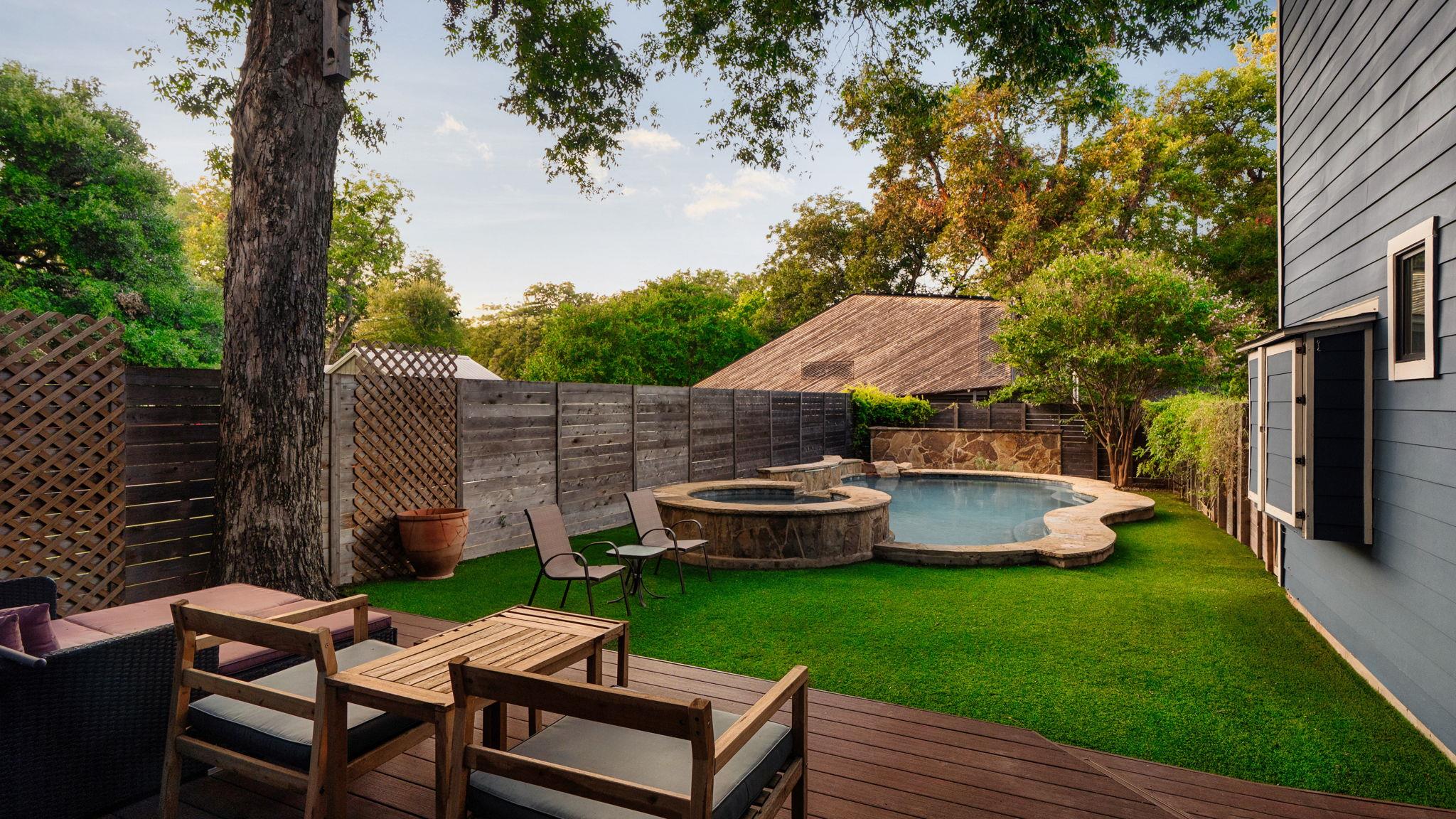 2304 Holly St, Austin, TX 78702