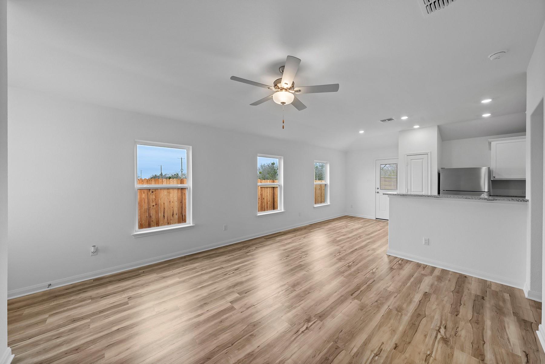 18420 Stellers Sea St, Elgin, TX 78621