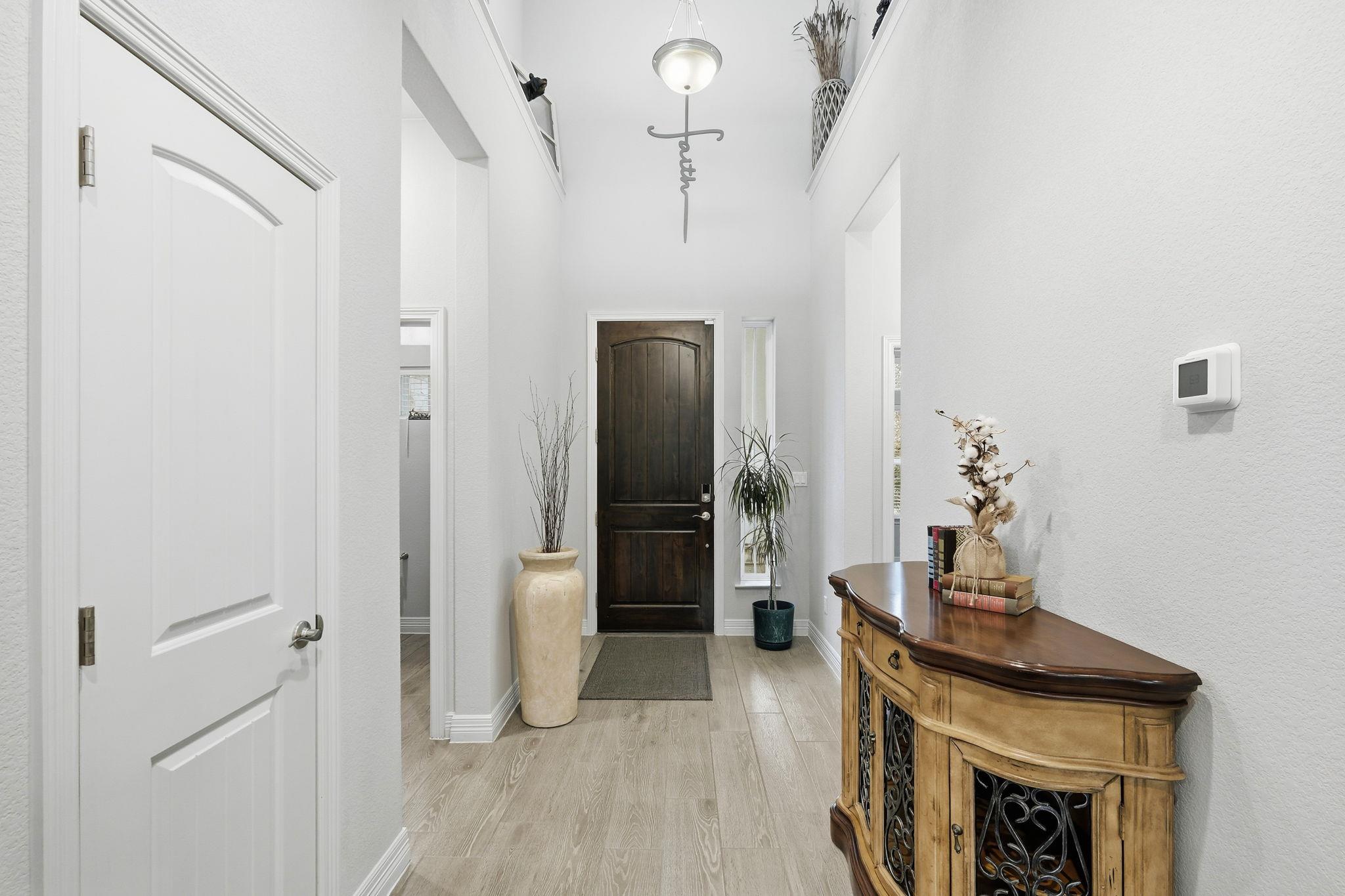 1209 Winding Way Dr, Georgetown, TX 78628