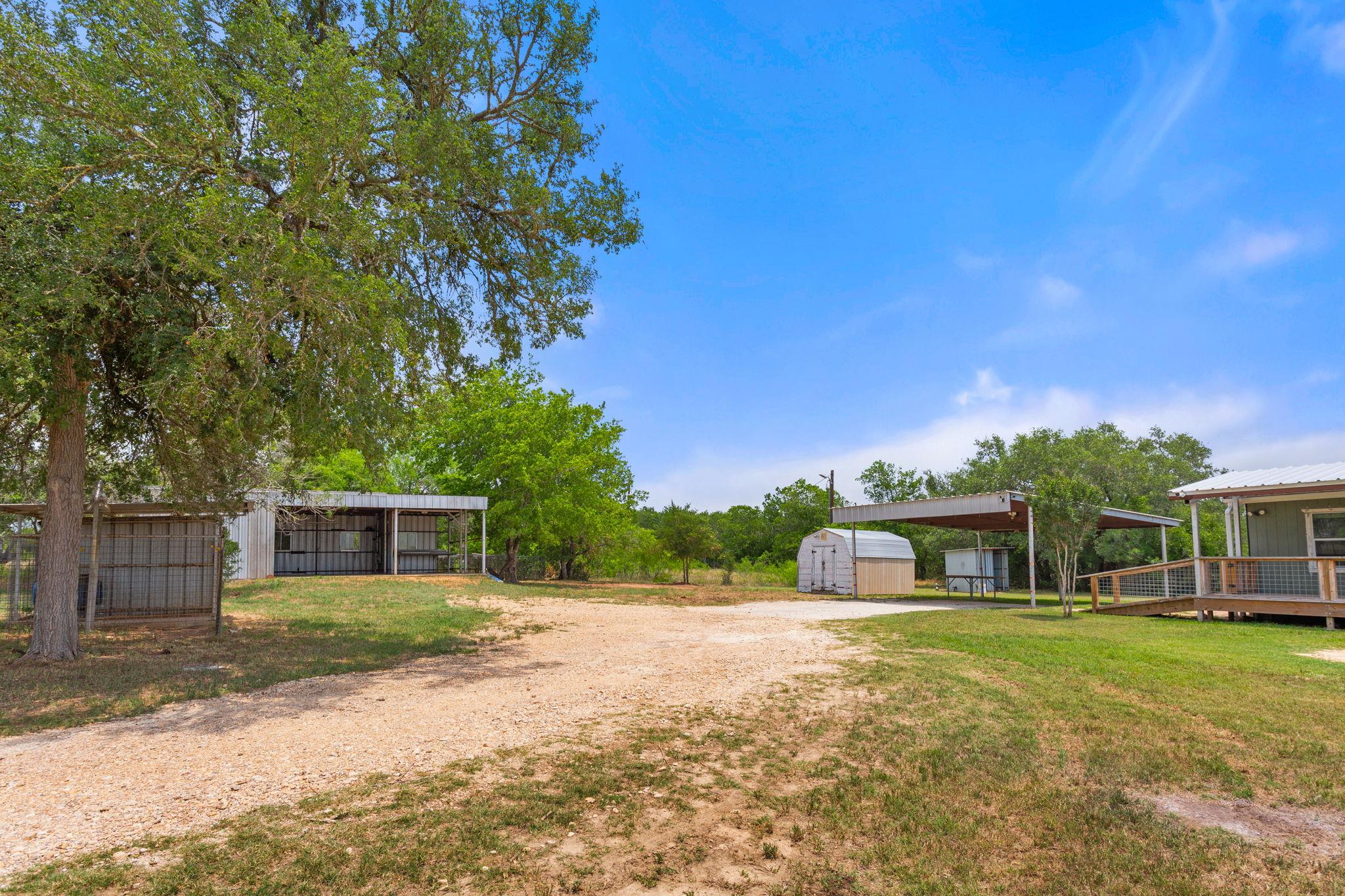 411 Fm 86 Highway, Red Rock, TX 78662