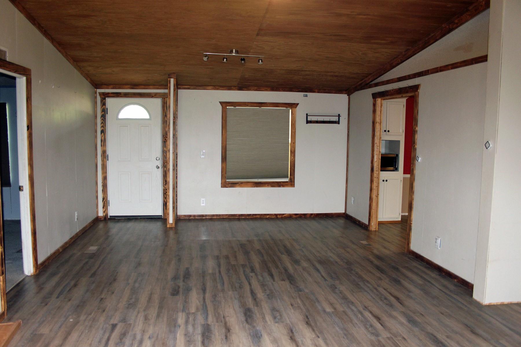 411 Fm 86 Highway, Red Rock, TX 78662