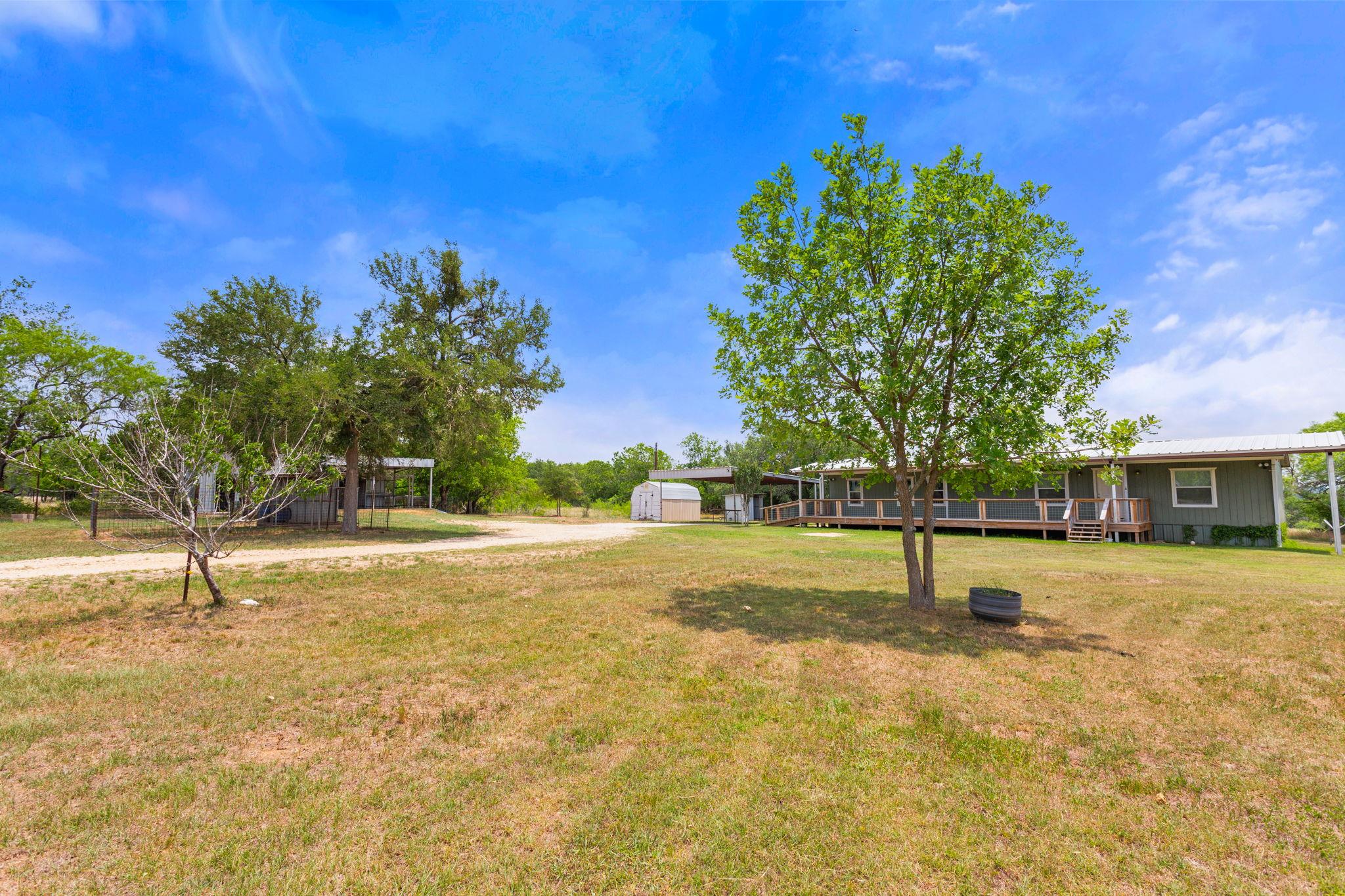 411 Fm 86 Highway, Red Rock, TX 78662