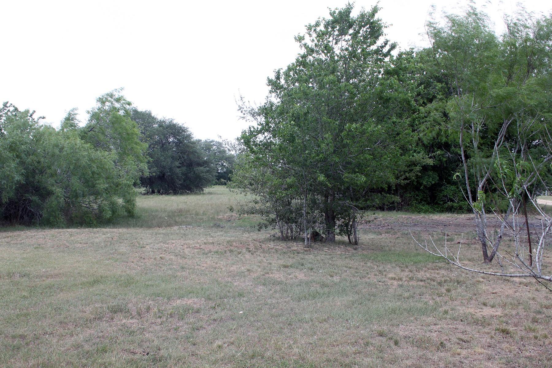 411 Fm 86 Highway, Red Rock, TX 78662