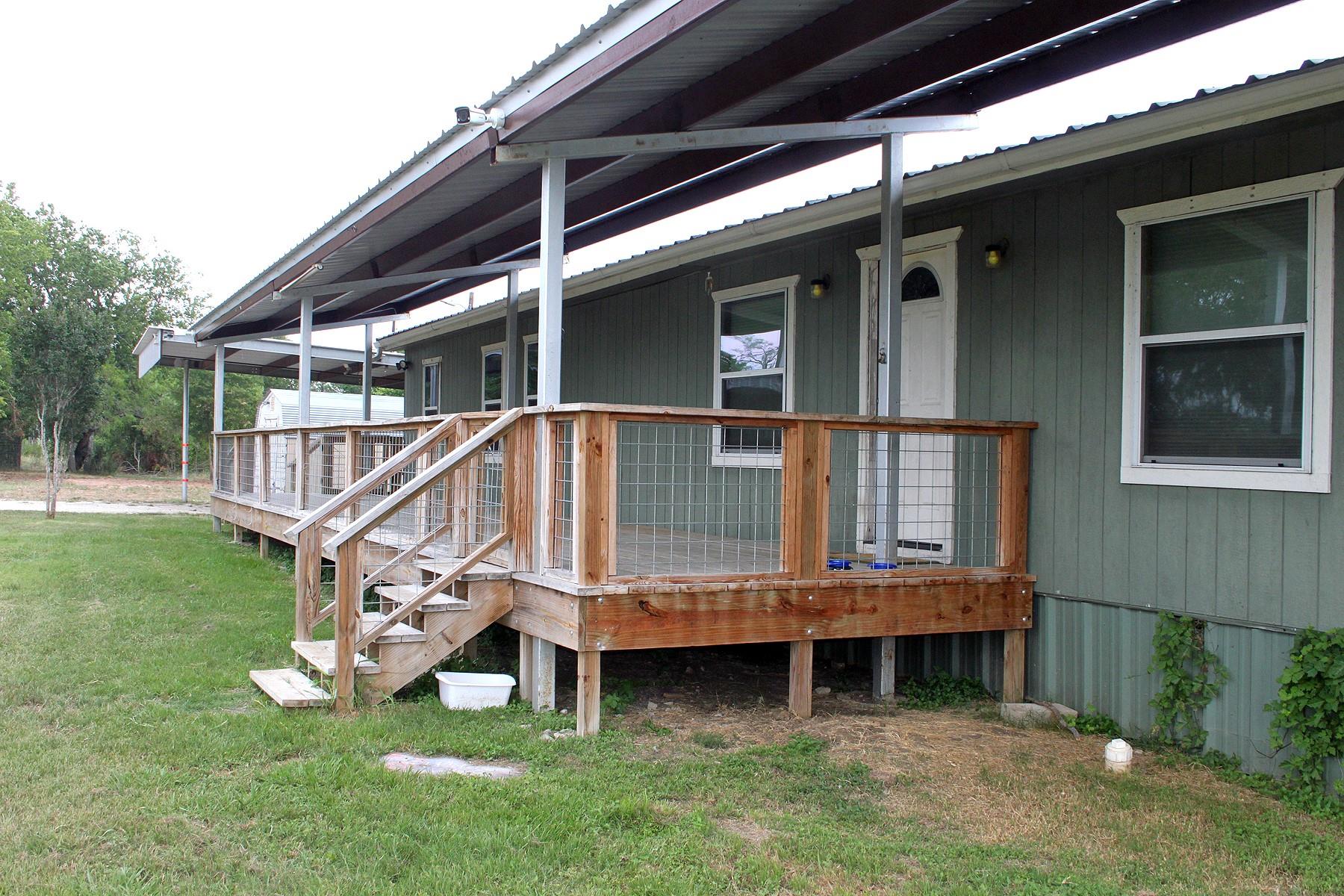 411 Fm 86 Highway, Red Rock, TX 78662