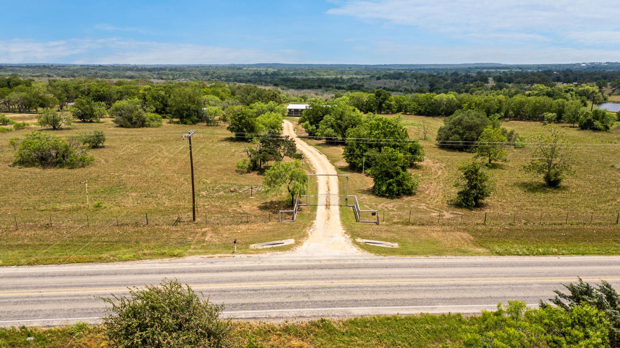 411 Fm 86 Highway, Red Rock, TX 78662