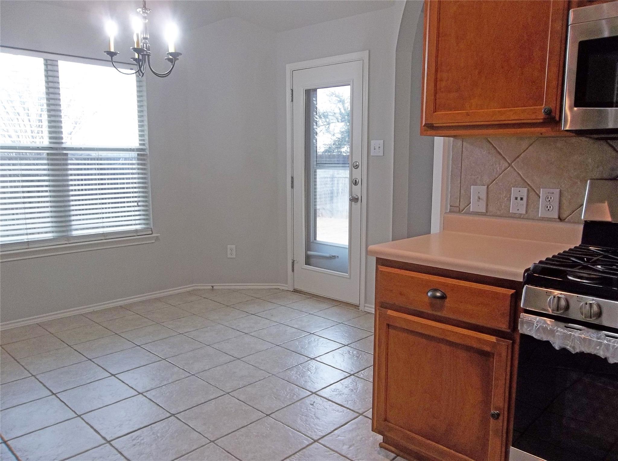 110 Fossil Trl, Leander, TX 78641