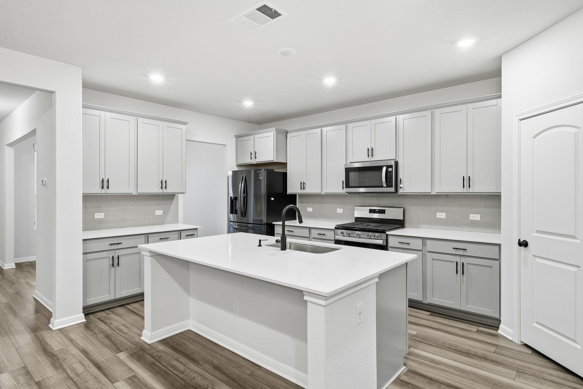 1941 Winston Way, Leander, TX 78641