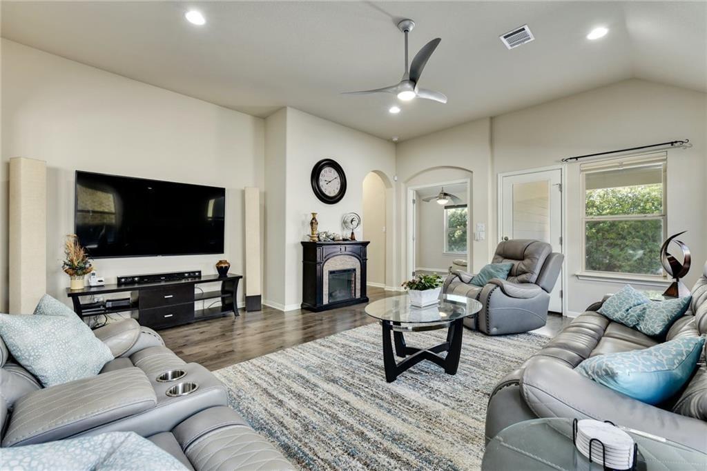 8313 Angelo Loop, Round Rock, TX 78665