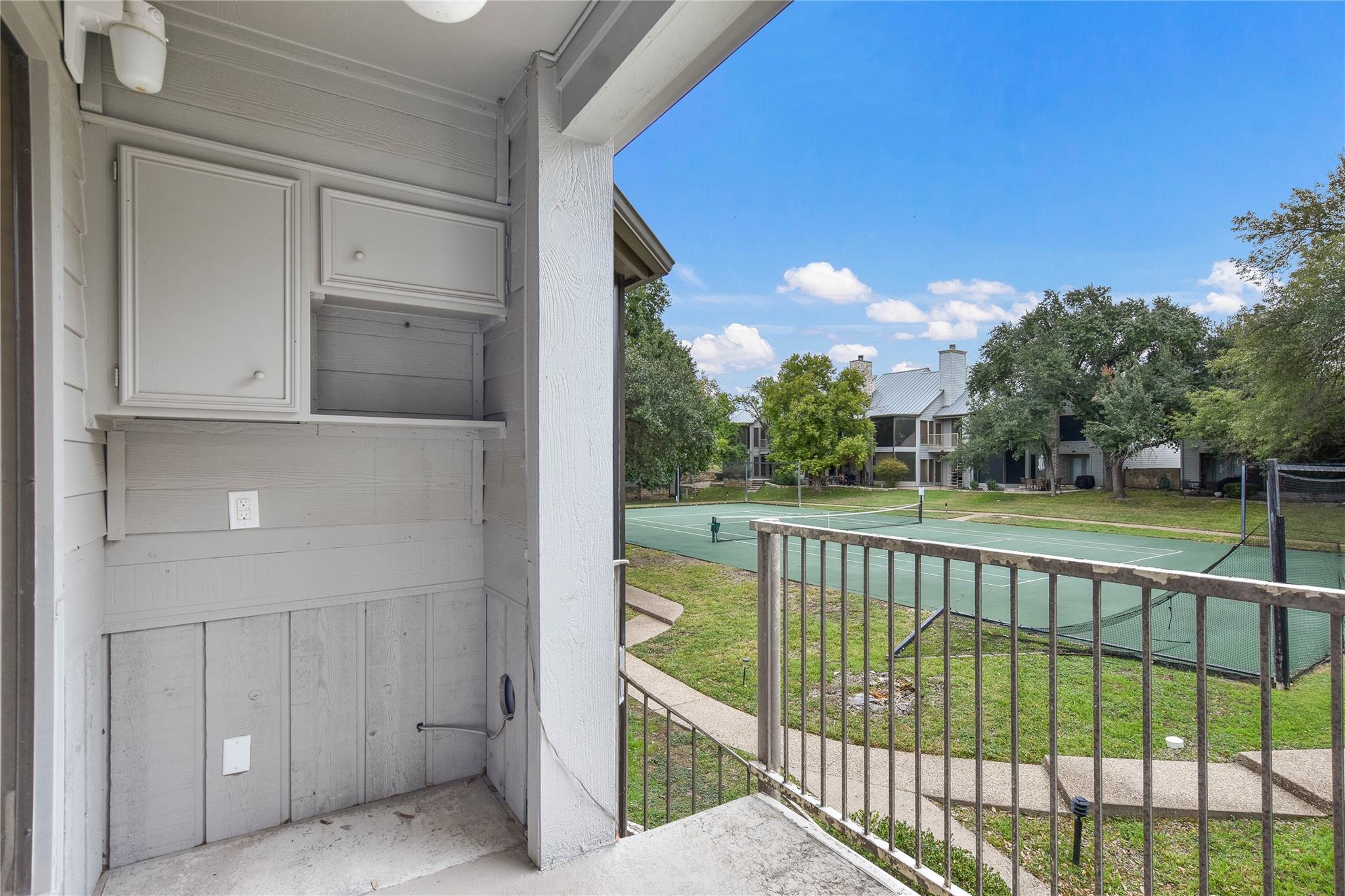 195 World Of Tennis Sq, Lakeway, TX 78738