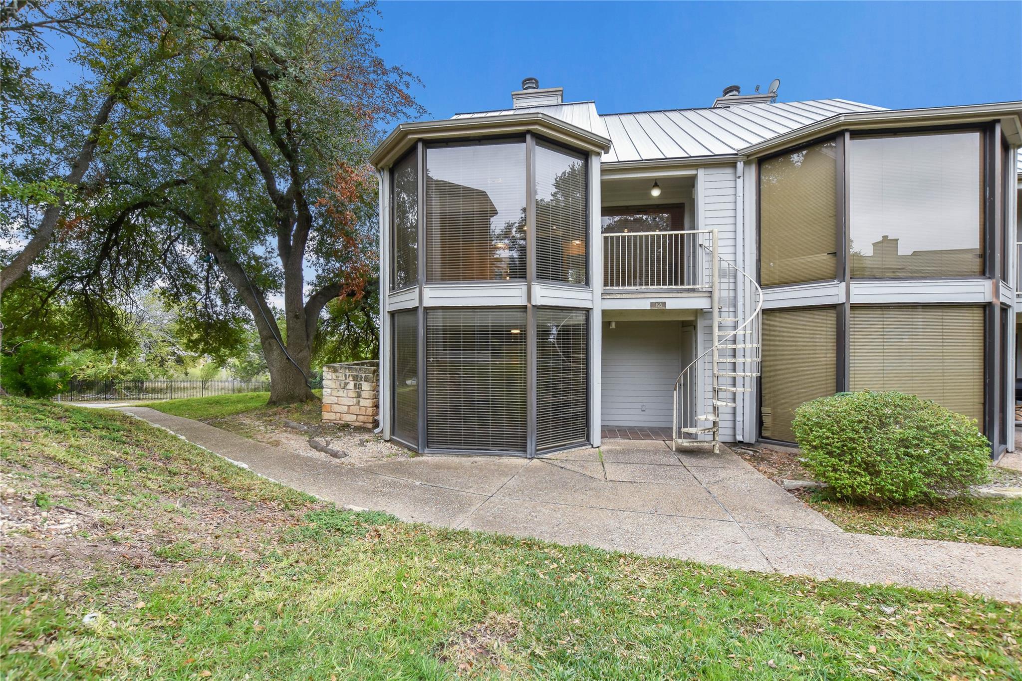 195 World Of Tennis Sq, Lakeway, TX 78738