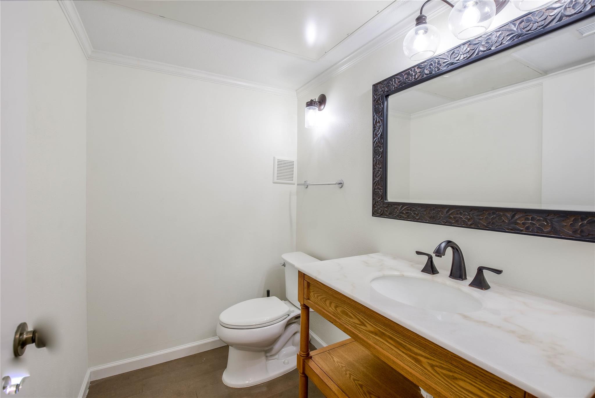 195 World Of Tennis Sq, Lakeway, TX 78738