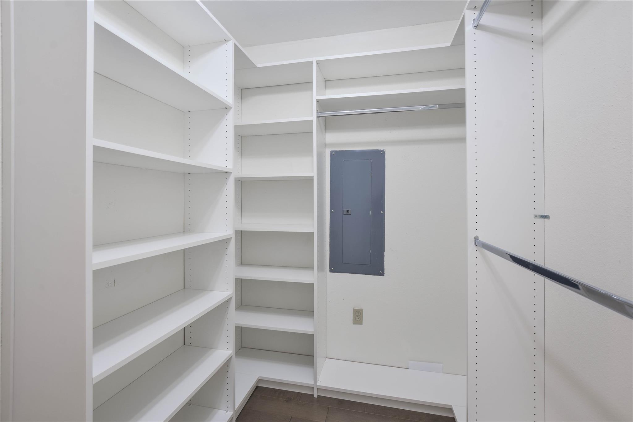 195 World Of Tennis Sq, Lakeway, TX 78738