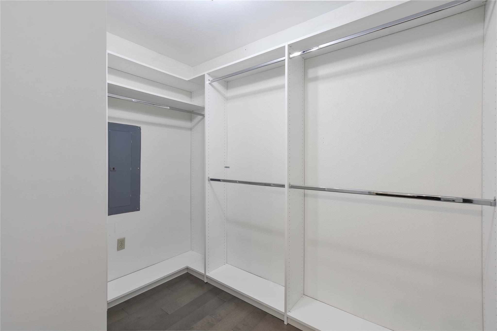 195 World Of Tennis Sq, Lakeway, TX 78738