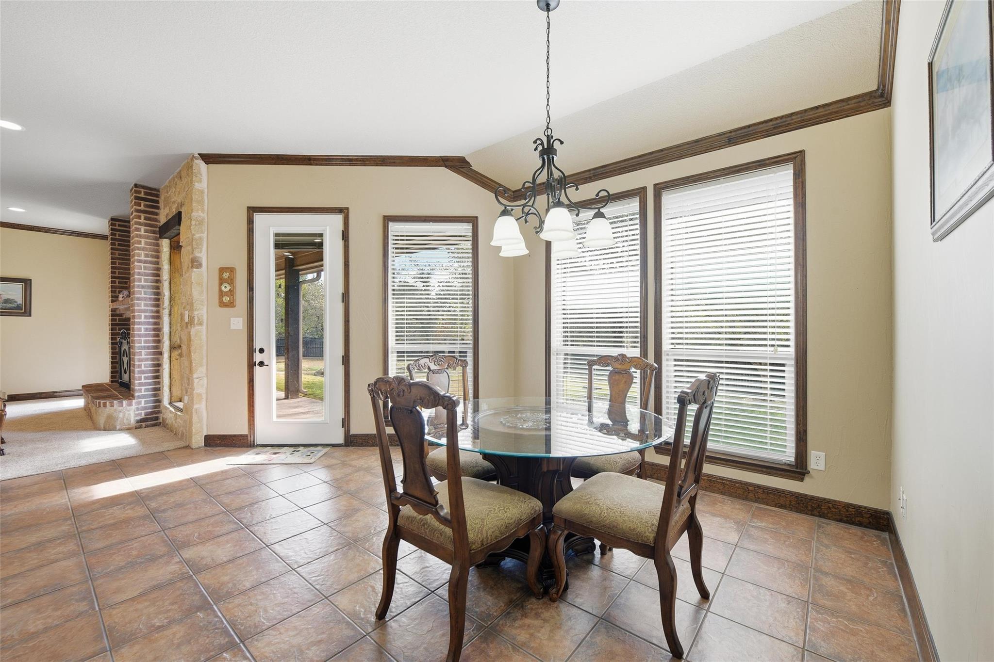 121 Hidden Creek Loop, Weatherford, TX 76085