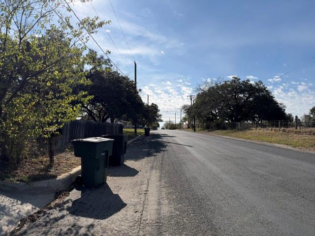 207 S Creek St, Fredericksburg, TX 78624