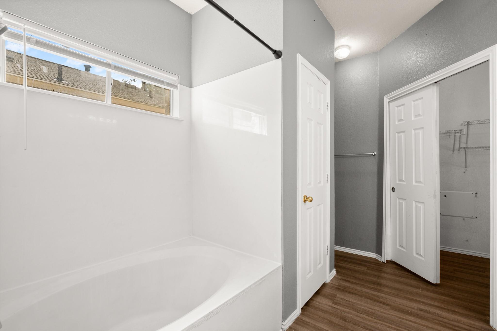 706 Johnny Bench Ct, Round Rock, TX 78665