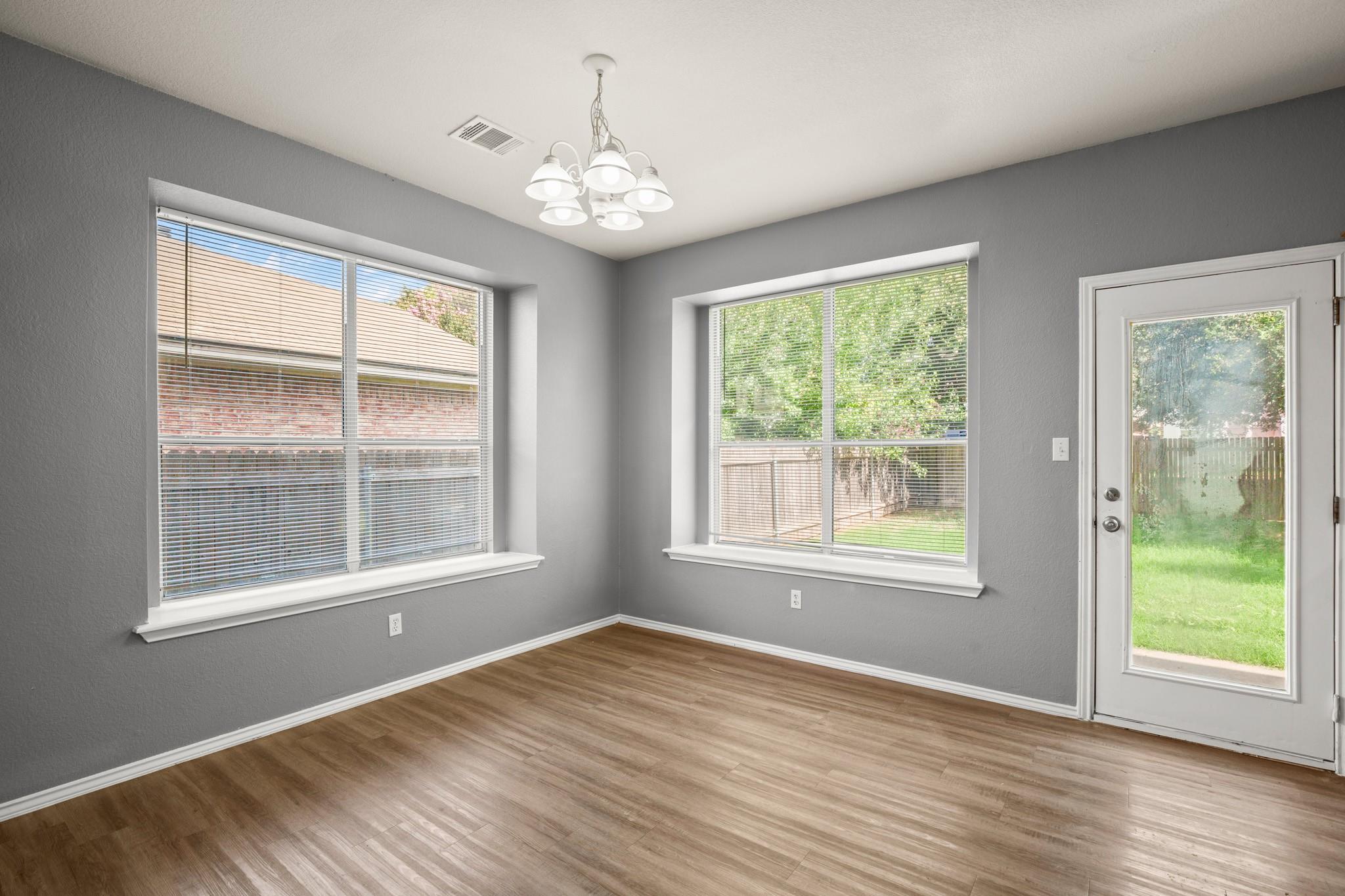 706 Johnny Bench Ct, Round Rock, TX 78665