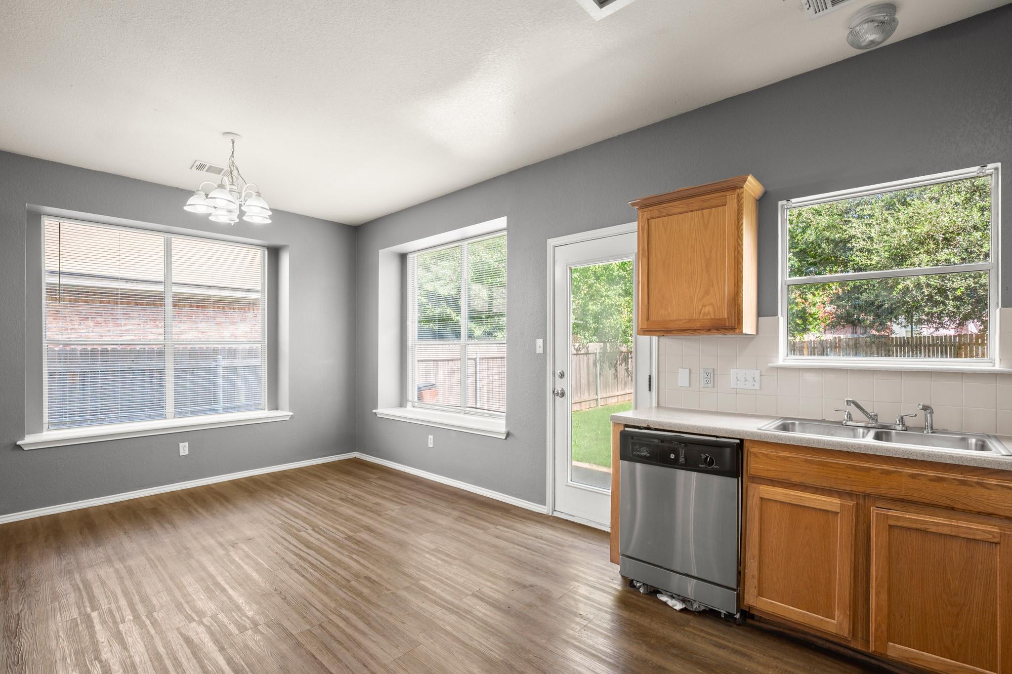 706 Johnny Bench Ct, Round Rock, TX 78665