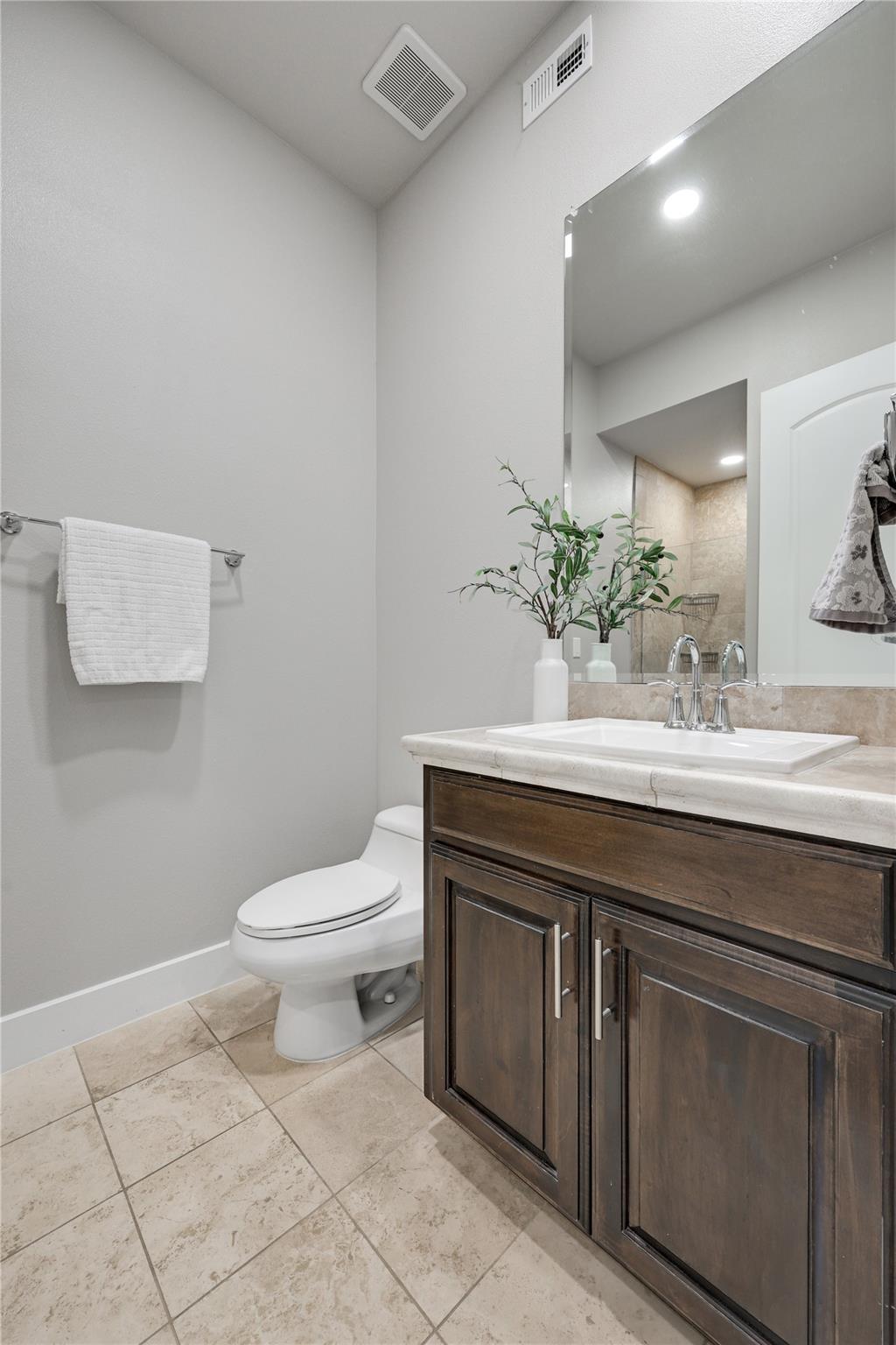 1101 Ivean Pearson Rd # B103, Lago Vista, TX 78645