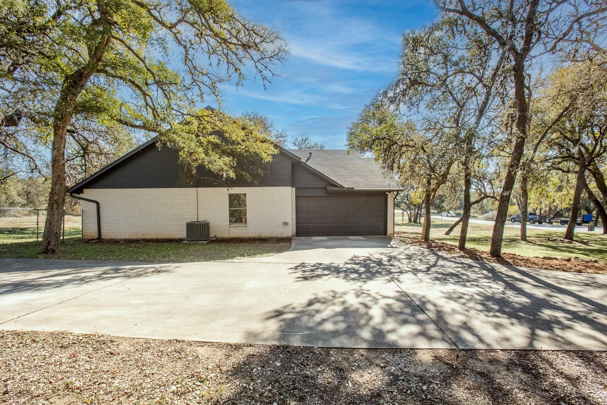 520 HUNTER RIDGE Rd, San Marcos, TX 78666
