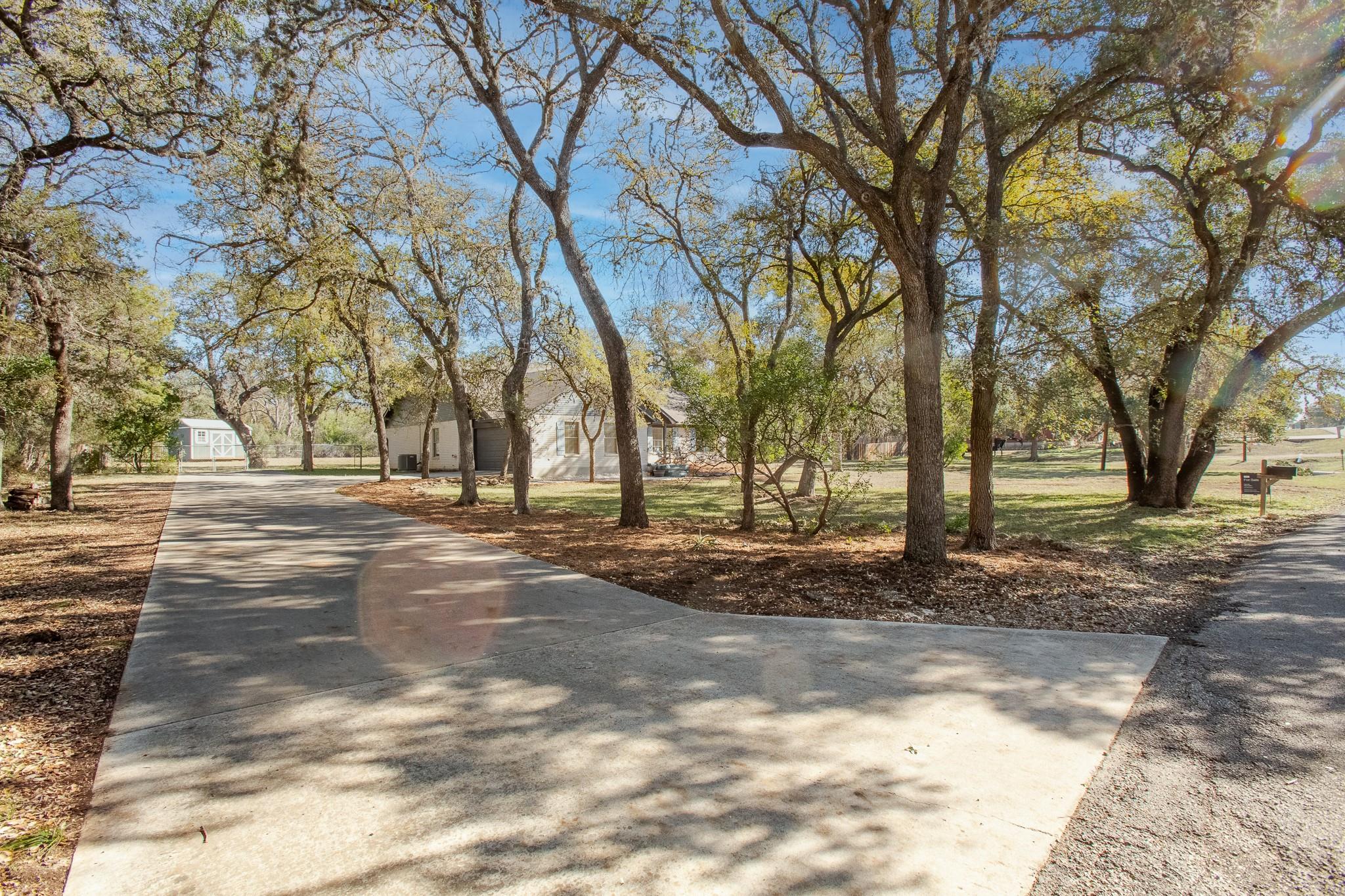 520 HUNTER RIDGE Rd, San Marcos, TX 78666