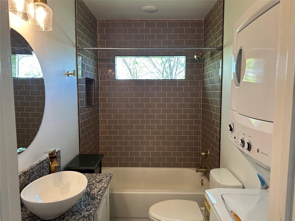 1223, 1223 1/2 & 1225 S Austin Ave S, Georgetown, TX 78626