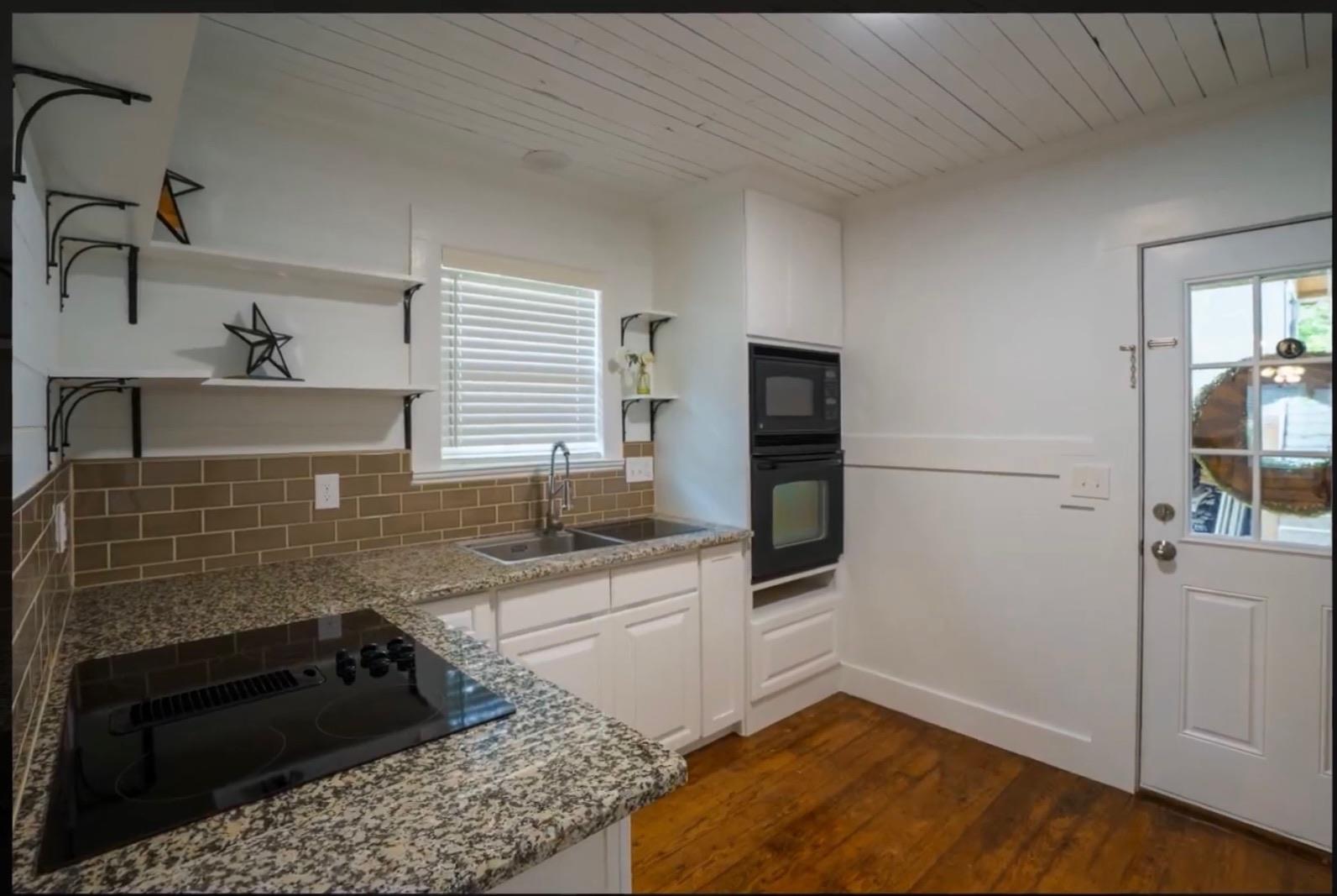 1223, 1223 1/2 & 1225 S Austin Ave S, Georgetown, TX 78626