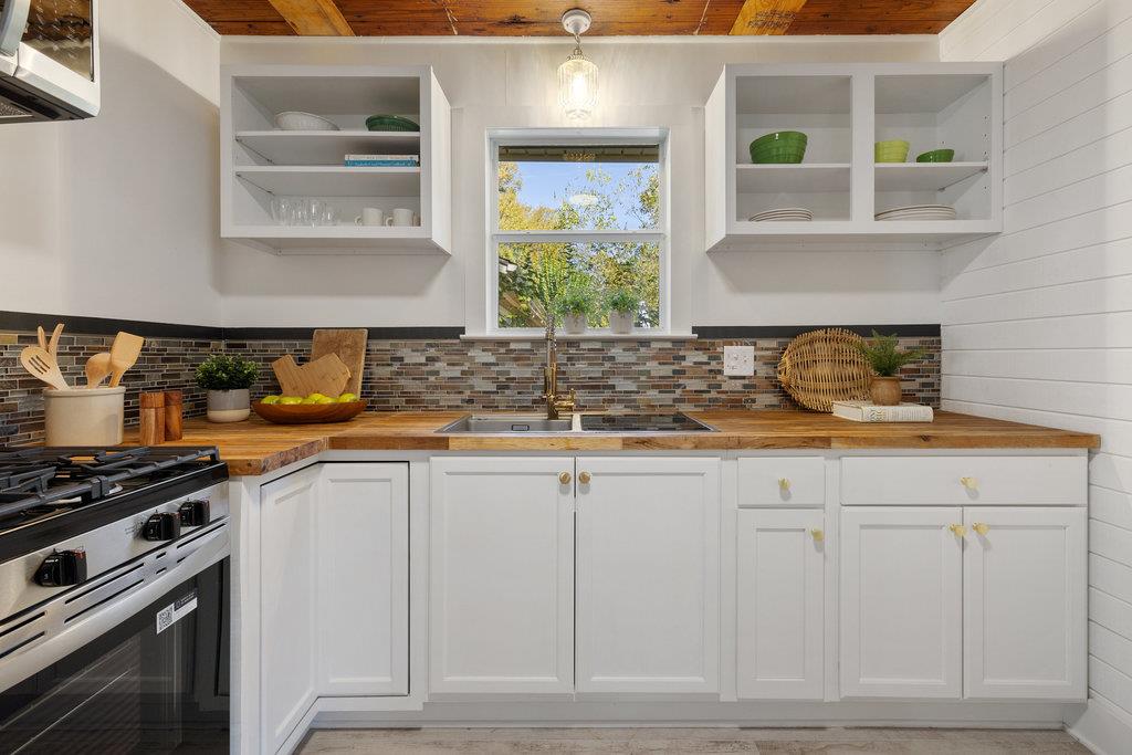 1223, 1223 1/2 & 1225 S Austin Ave S, Georgetown, TX 78626