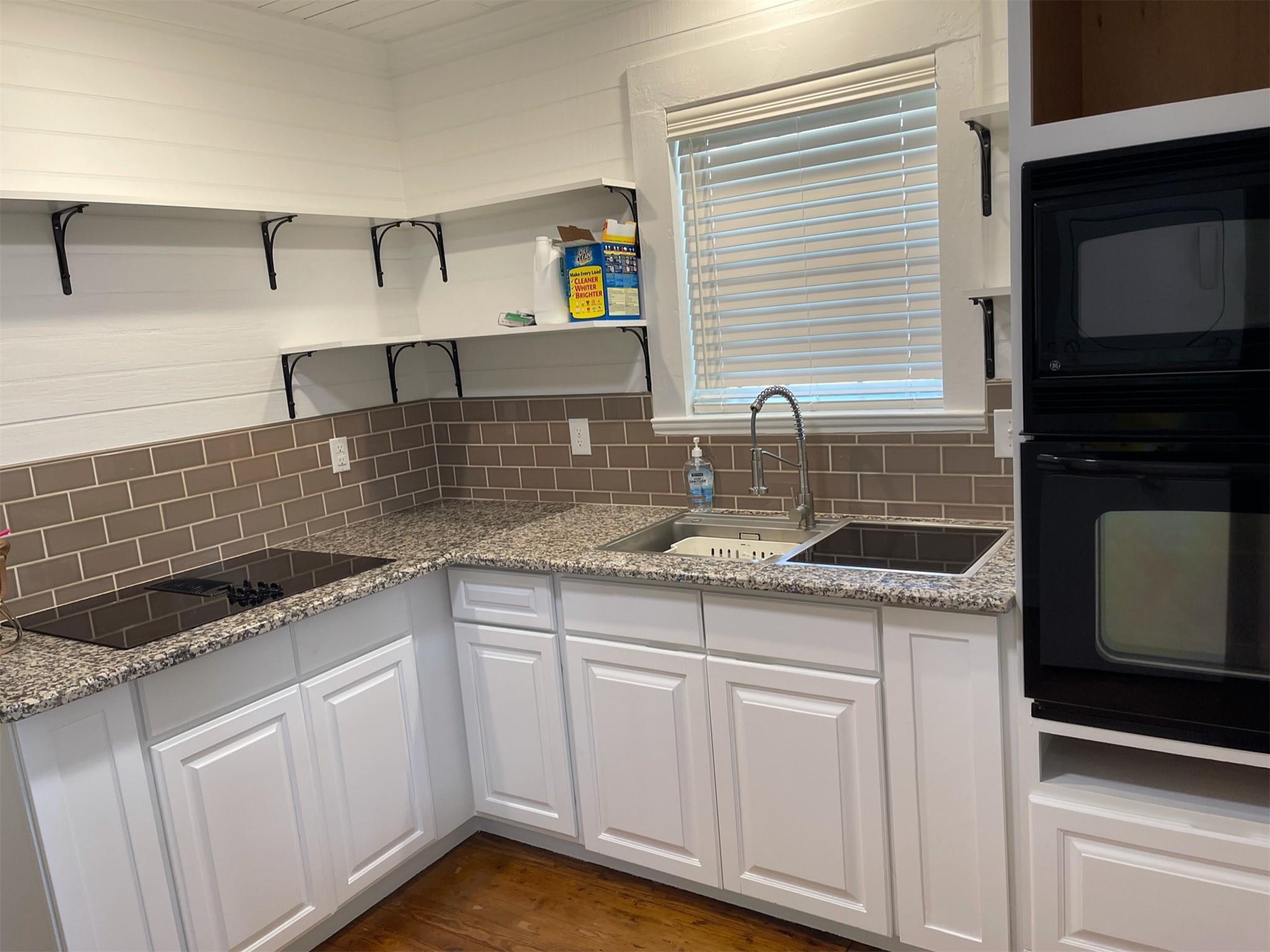 1223, 1223 1/2 & 1225 S Austin Ave S, Georgetown, TX 78626