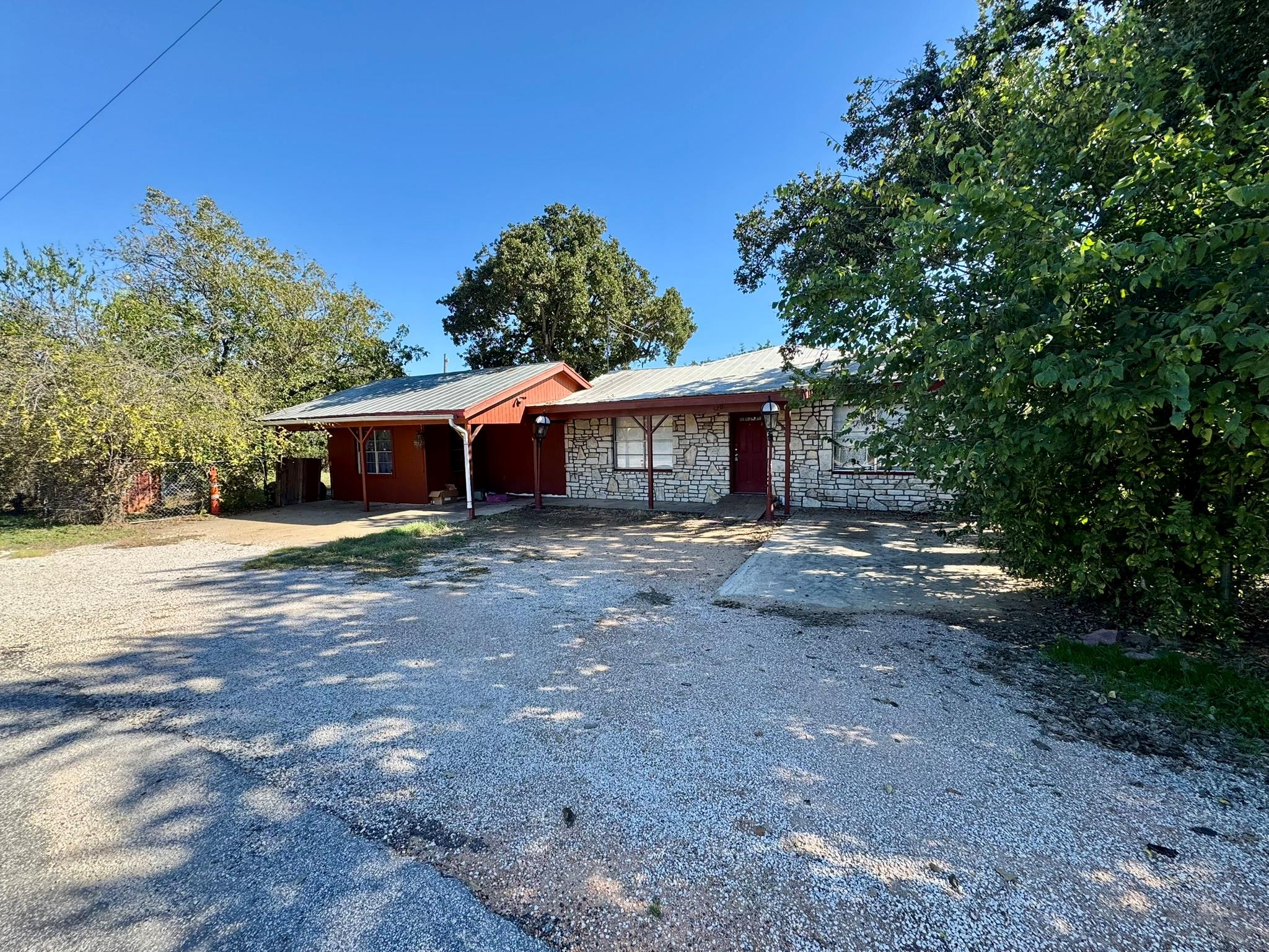520 Munson St, Tow, TX 78672