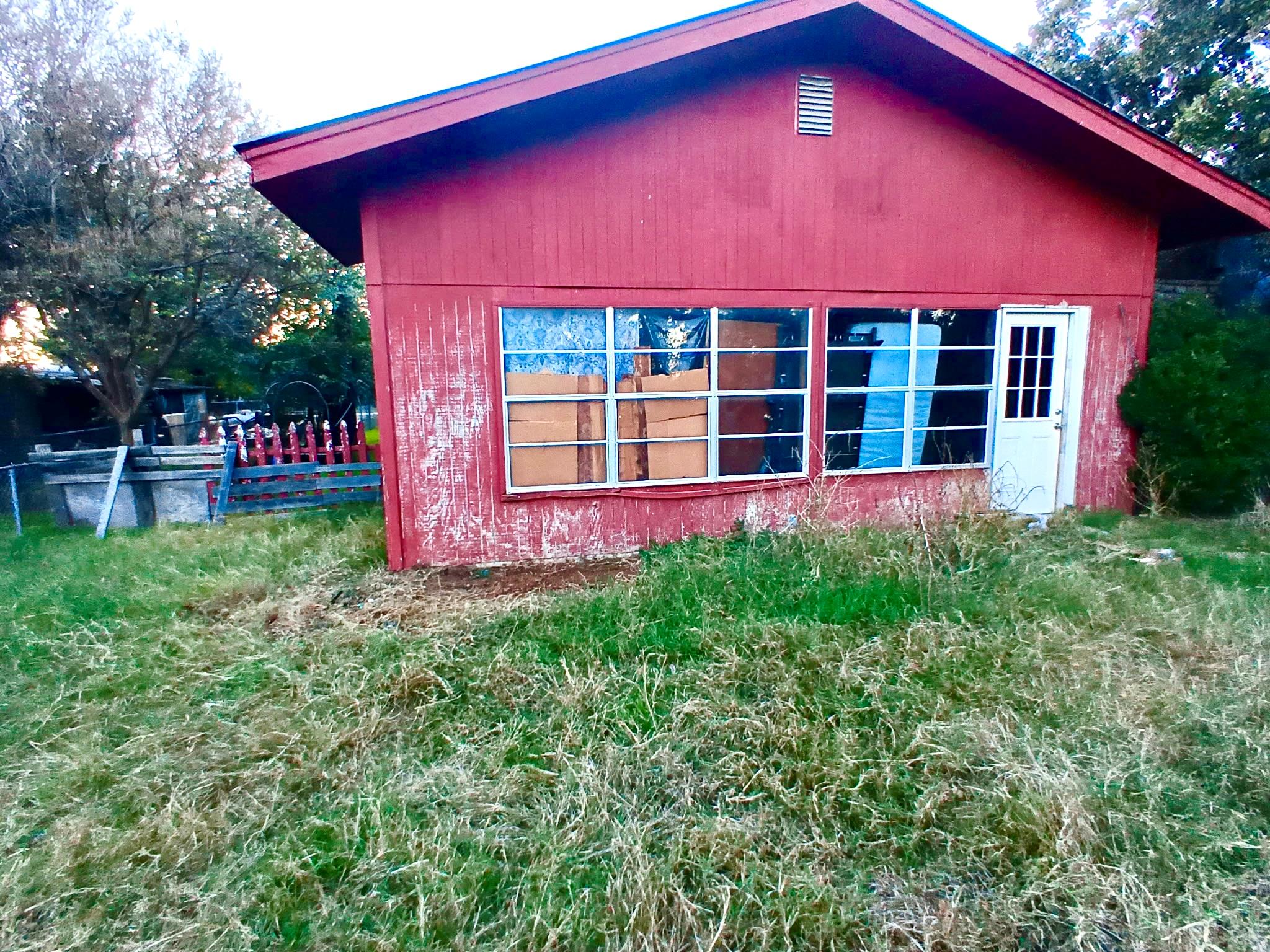 520 Munson St, Tow, TX 78672