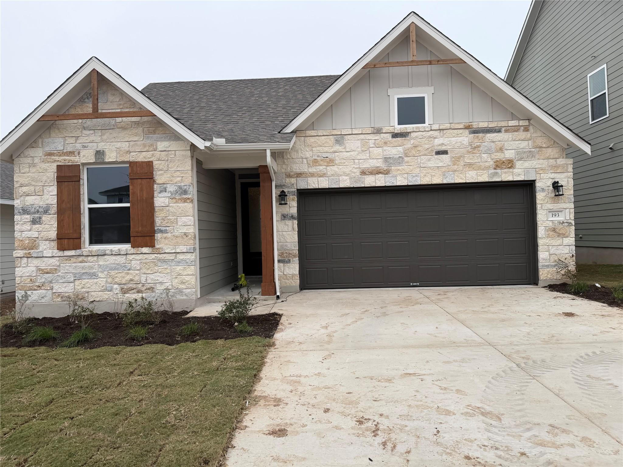 193 Crater Lake Dr, Dripping Springs, TX 78620