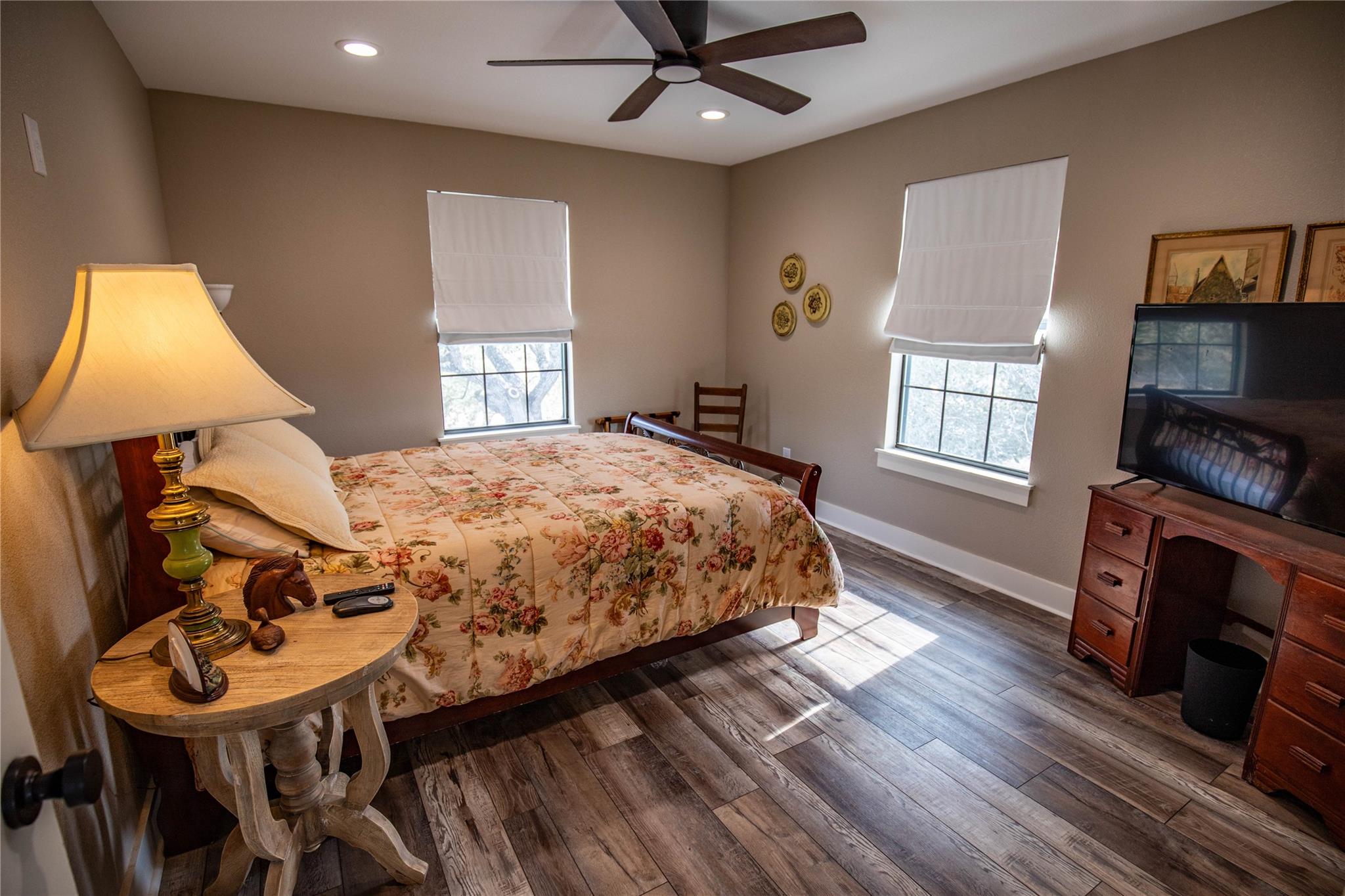 698 Hilbrich Rd, Westhoff, TX 77994