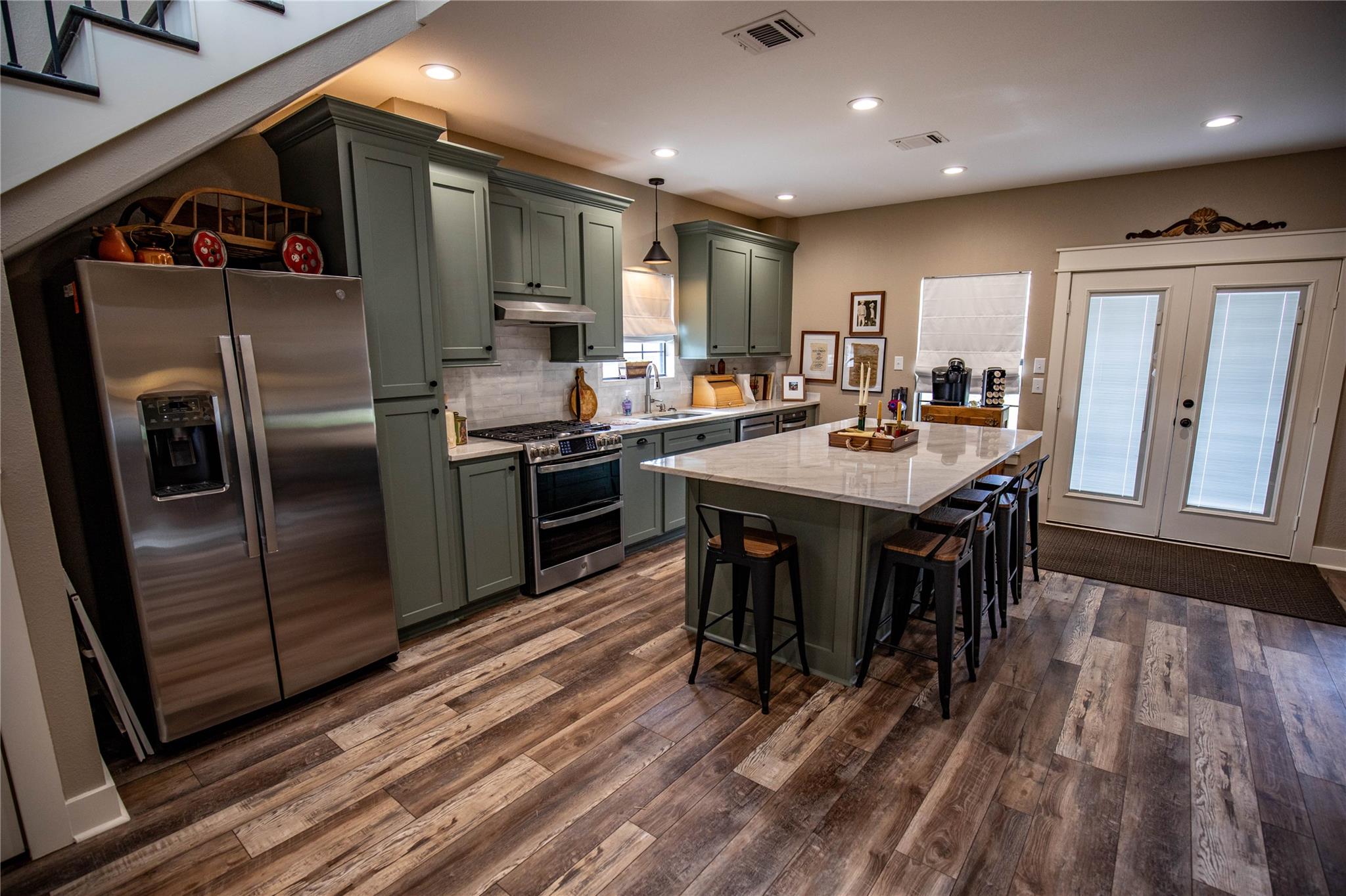 698 Hilbrich Rd, Westhoff, TX 77994