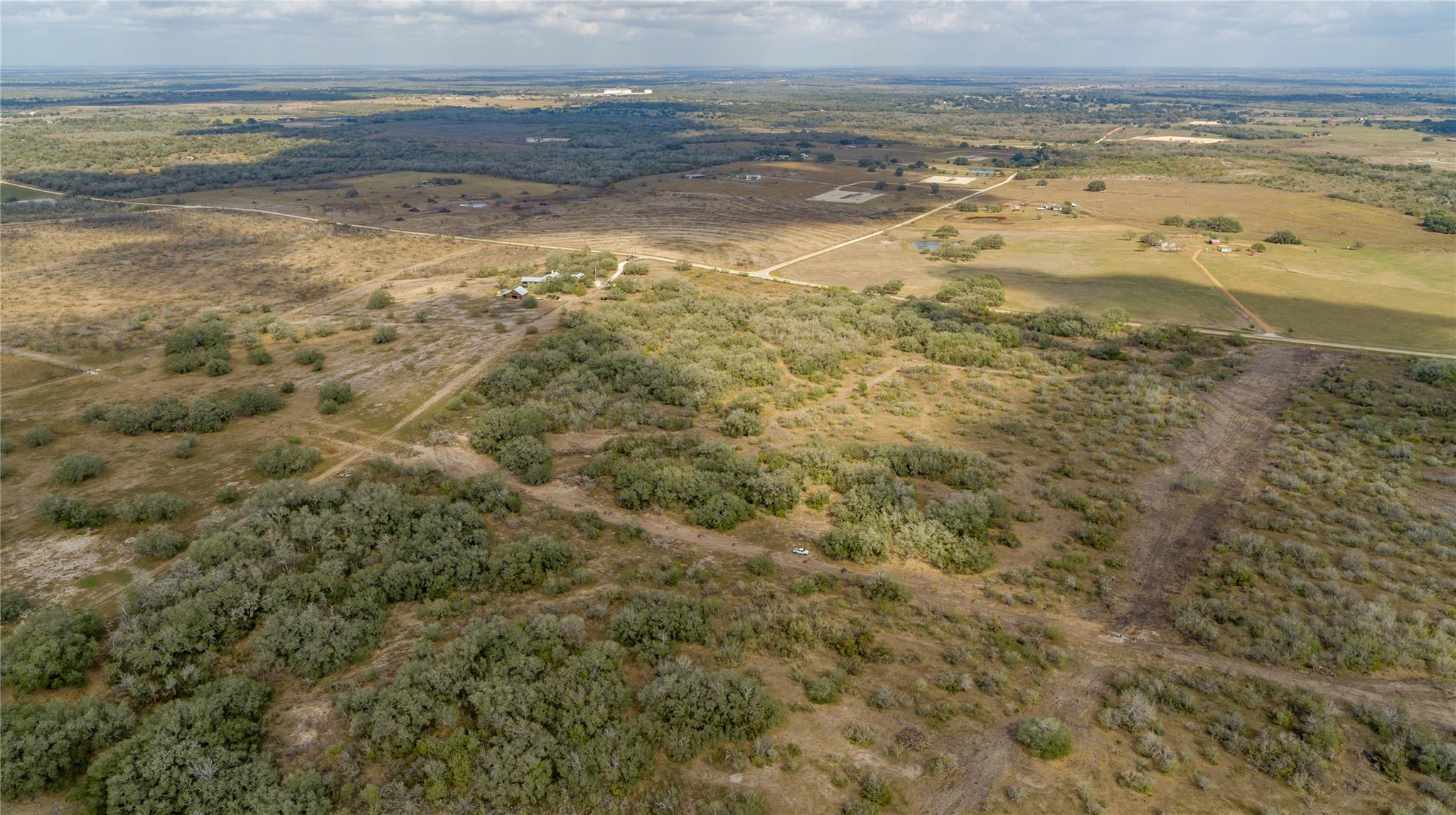 698 Hilbrich Rd, Westhoff, TX 77994