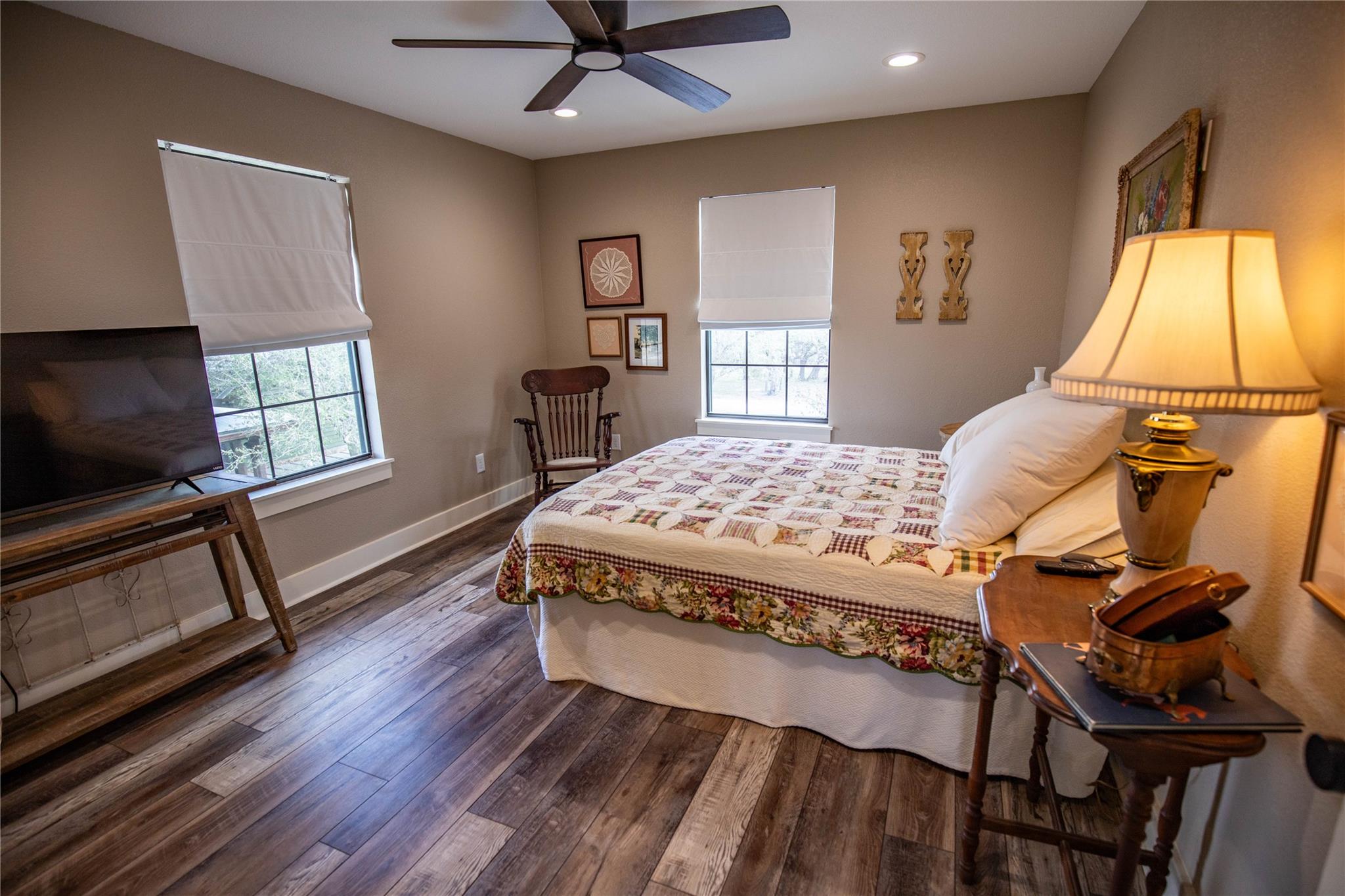 698 Hilbrich Rd, Westhoff, TX 77994