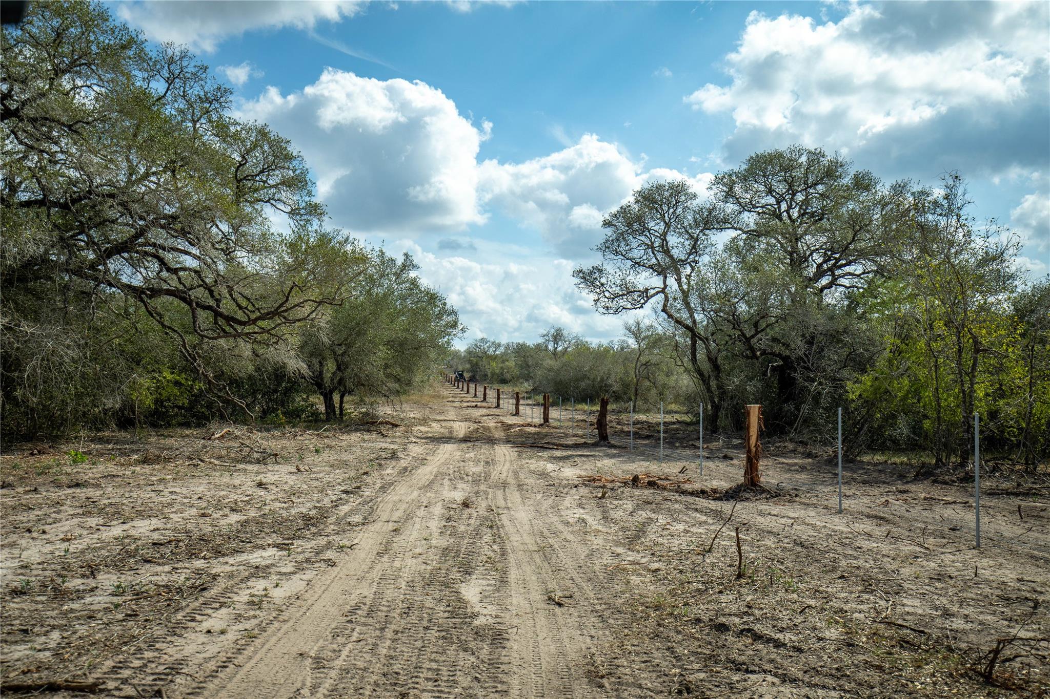 698 Hilbrich Rd, Westhoff, TX 77994