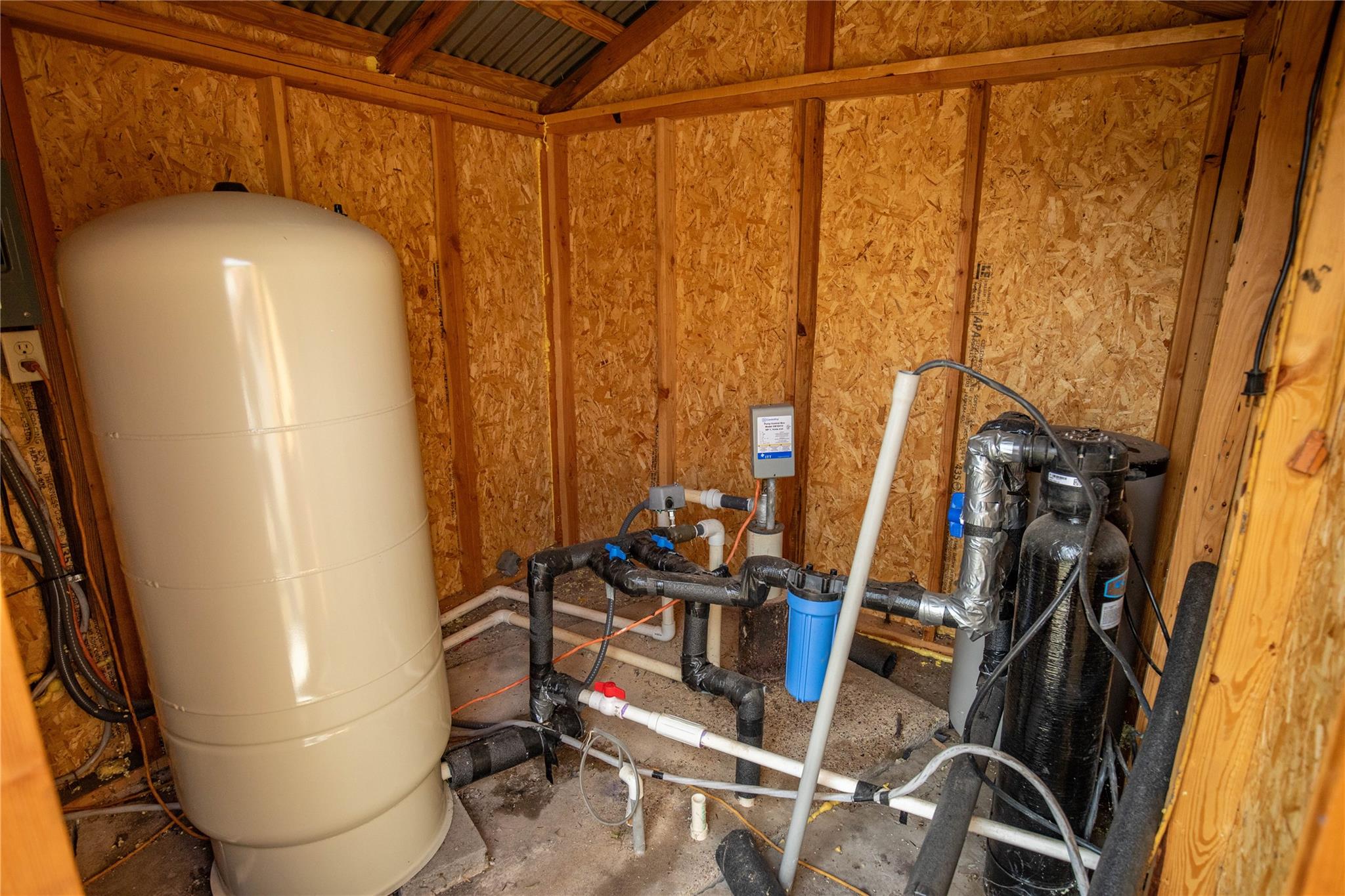 698 Hilbrich Rd, Westhoff, TX 77994