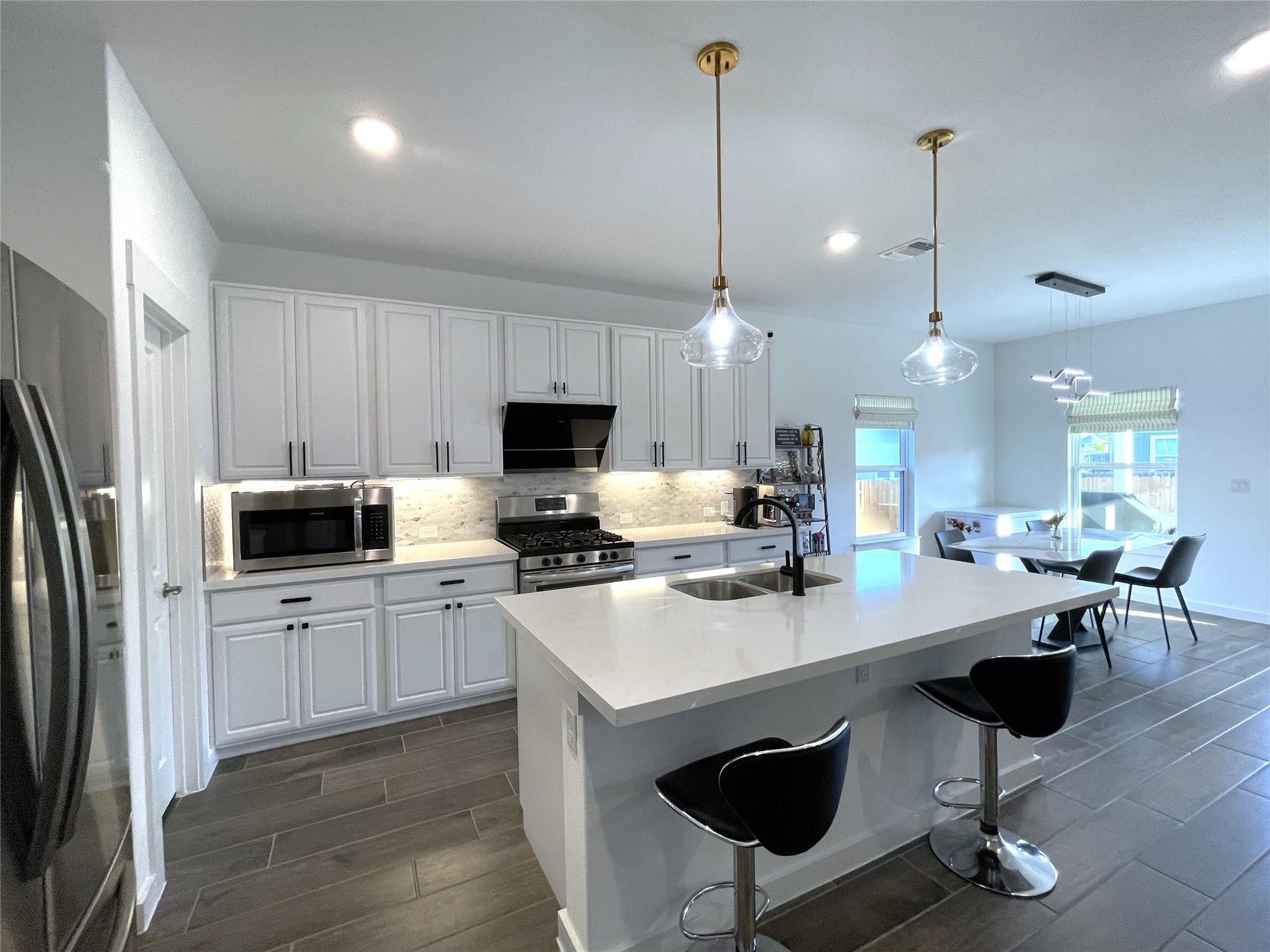 15502 Pewter Luster Cv, Del Valle, TX 78617