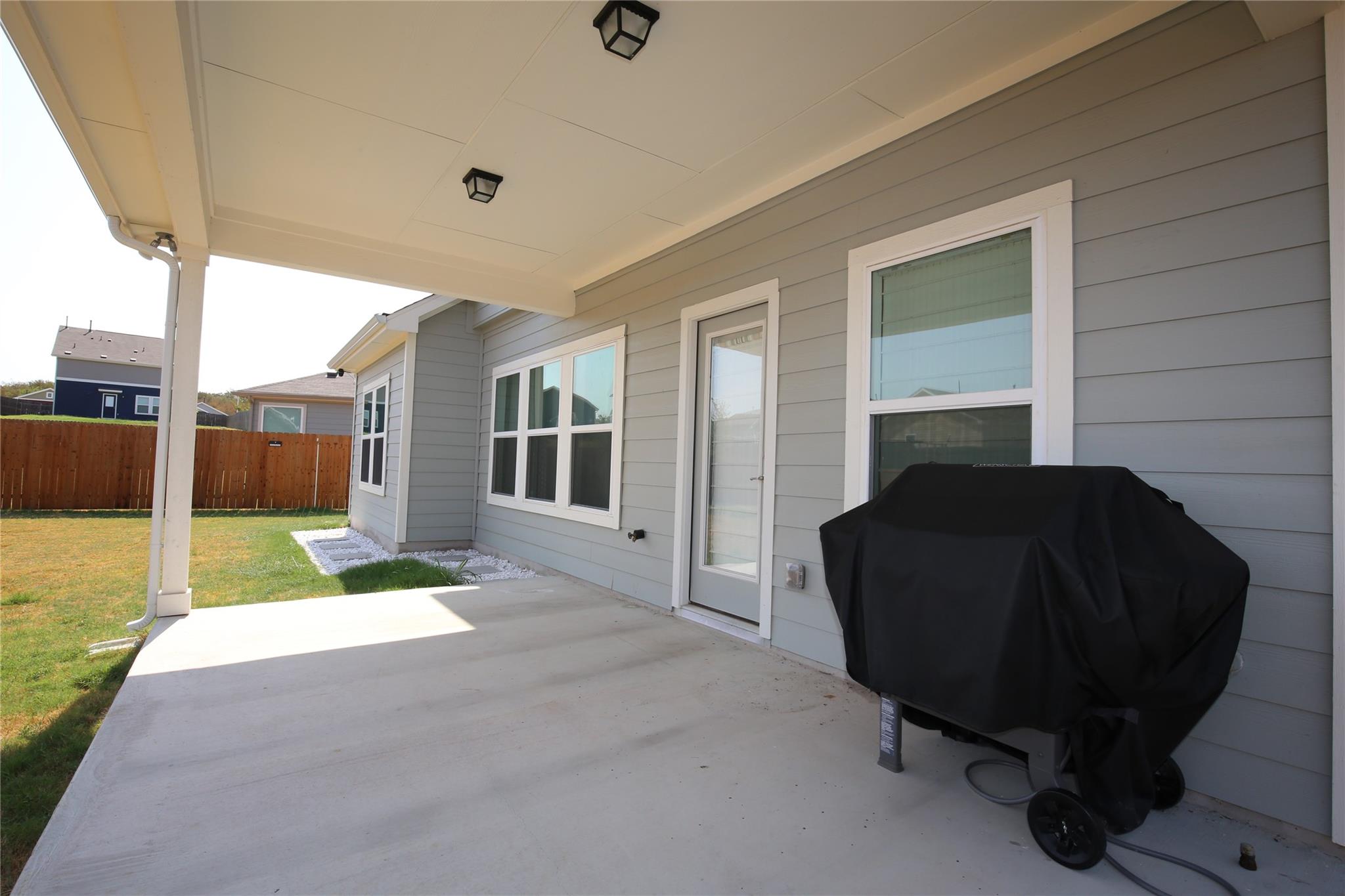 15502 Pewter Luster Cv, Del Valle, TX 78617