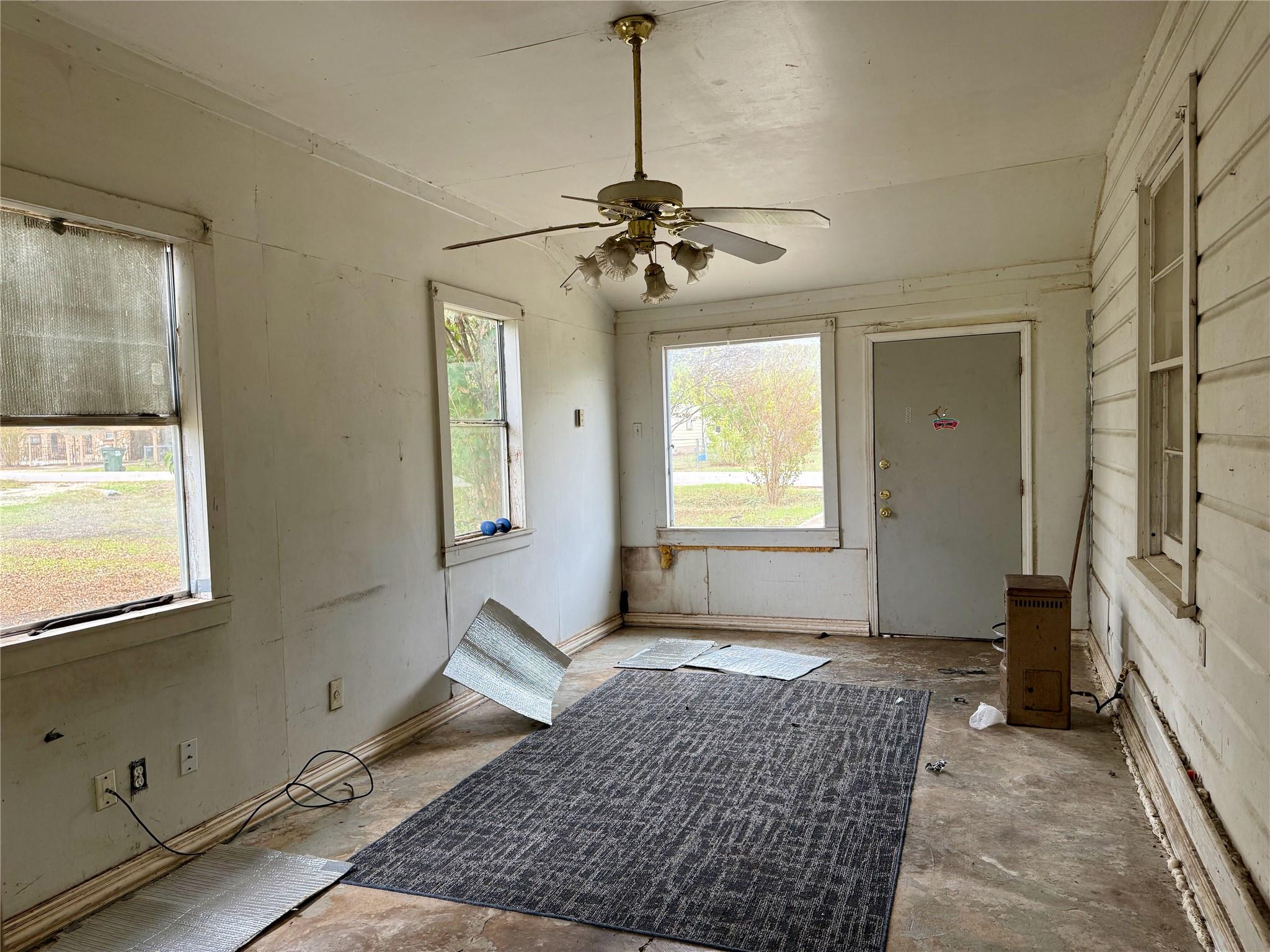 109 Selvera St, Kyle, TX 78640